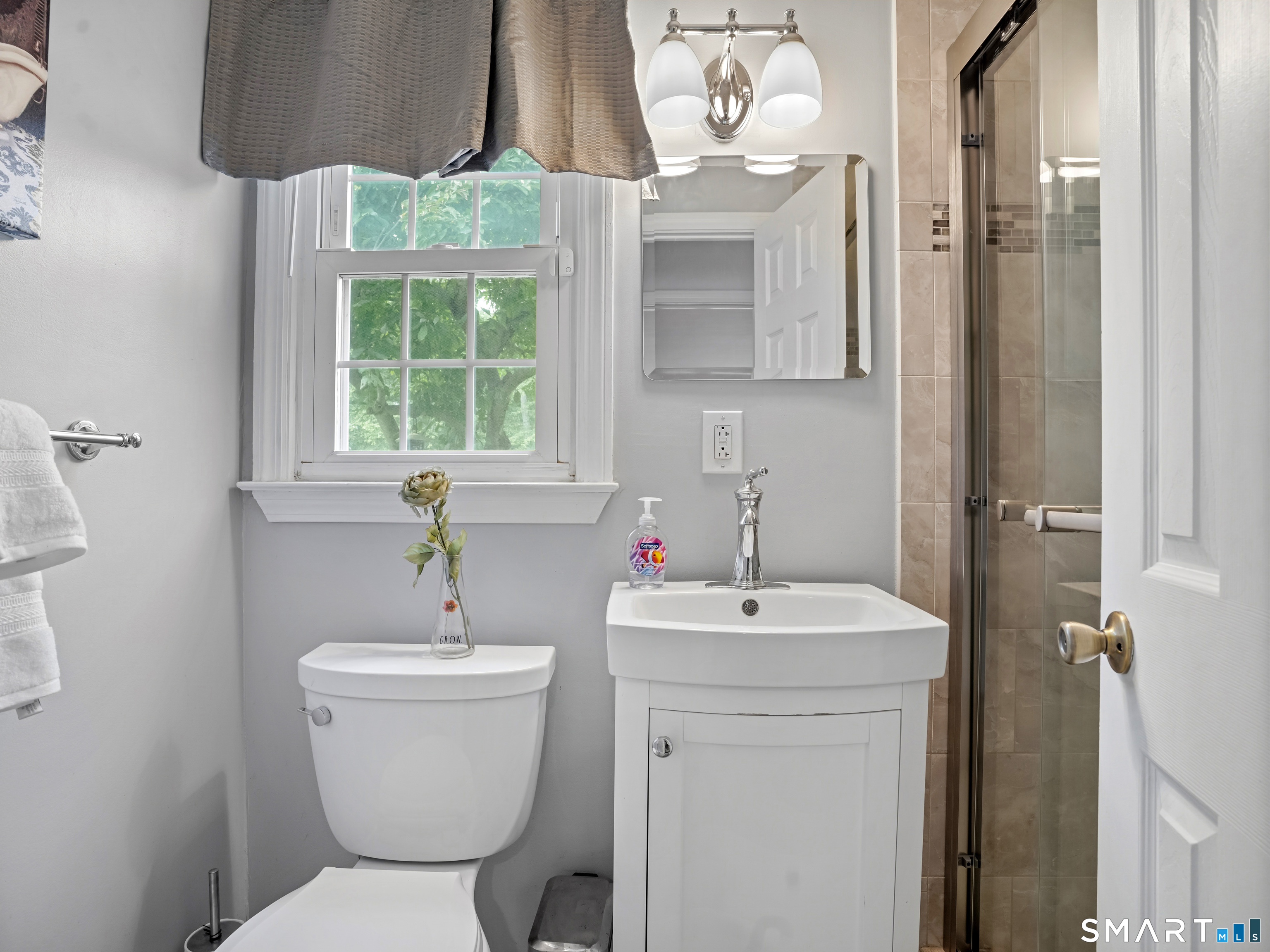 40 Candlewood Road photo 13