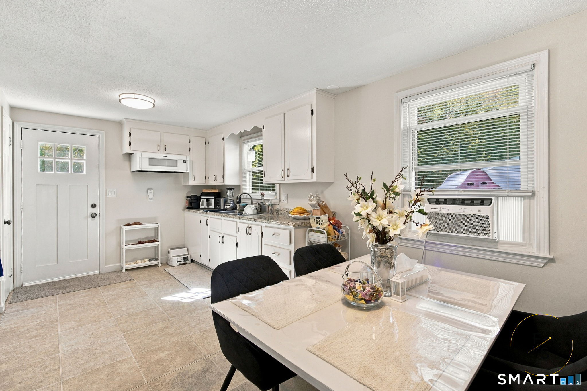 17 Pioneer Drive photo 8
