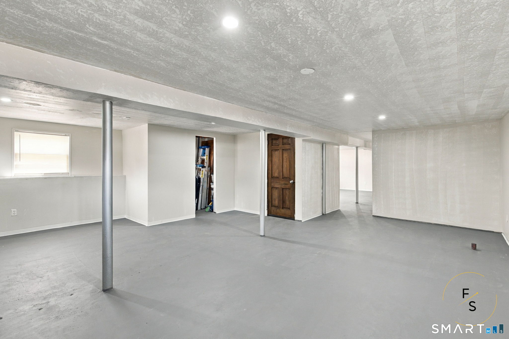 17 Pioneer Drive photo 24