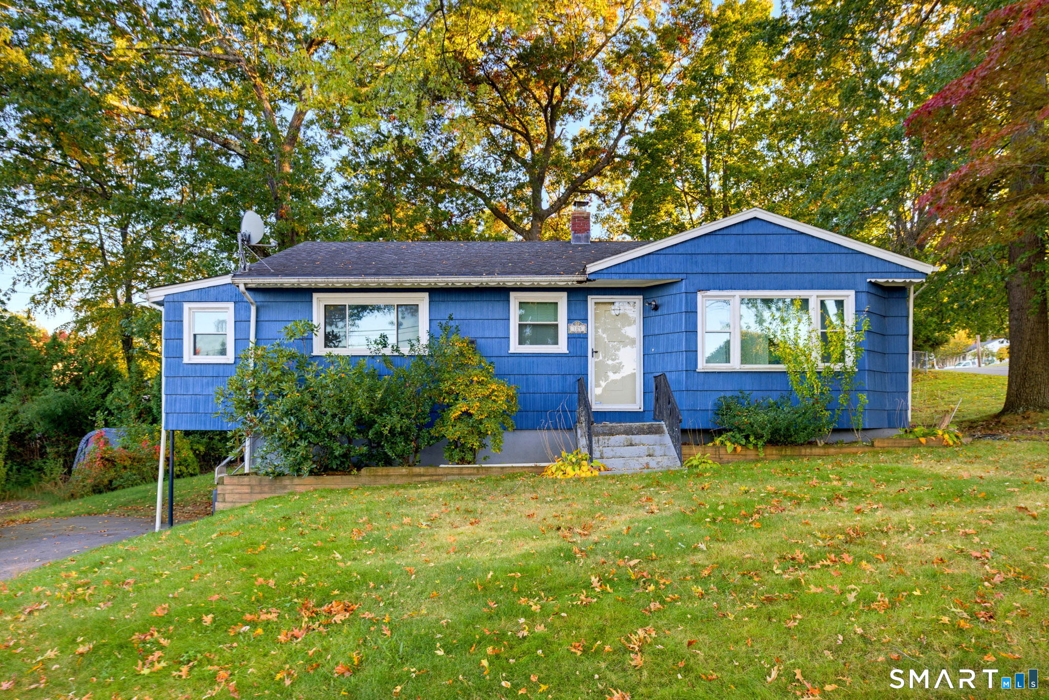 Photo 3 of Single family home for sale at 125 Geary Ave, Bristol, CT 06010 | MLS# 24213431 | Listing updated on 2026-10-10
