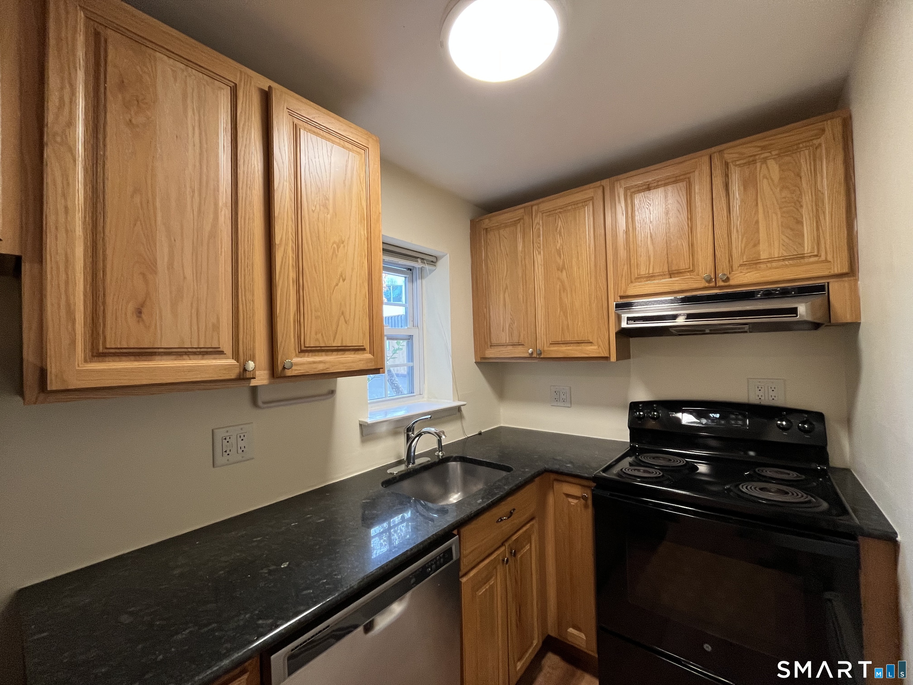Photo 4 of House for sale at 398 Courtland Ave #17, Stamford, CT 06906 | MLS# 24213217 | Listing updated on 2026-10-10