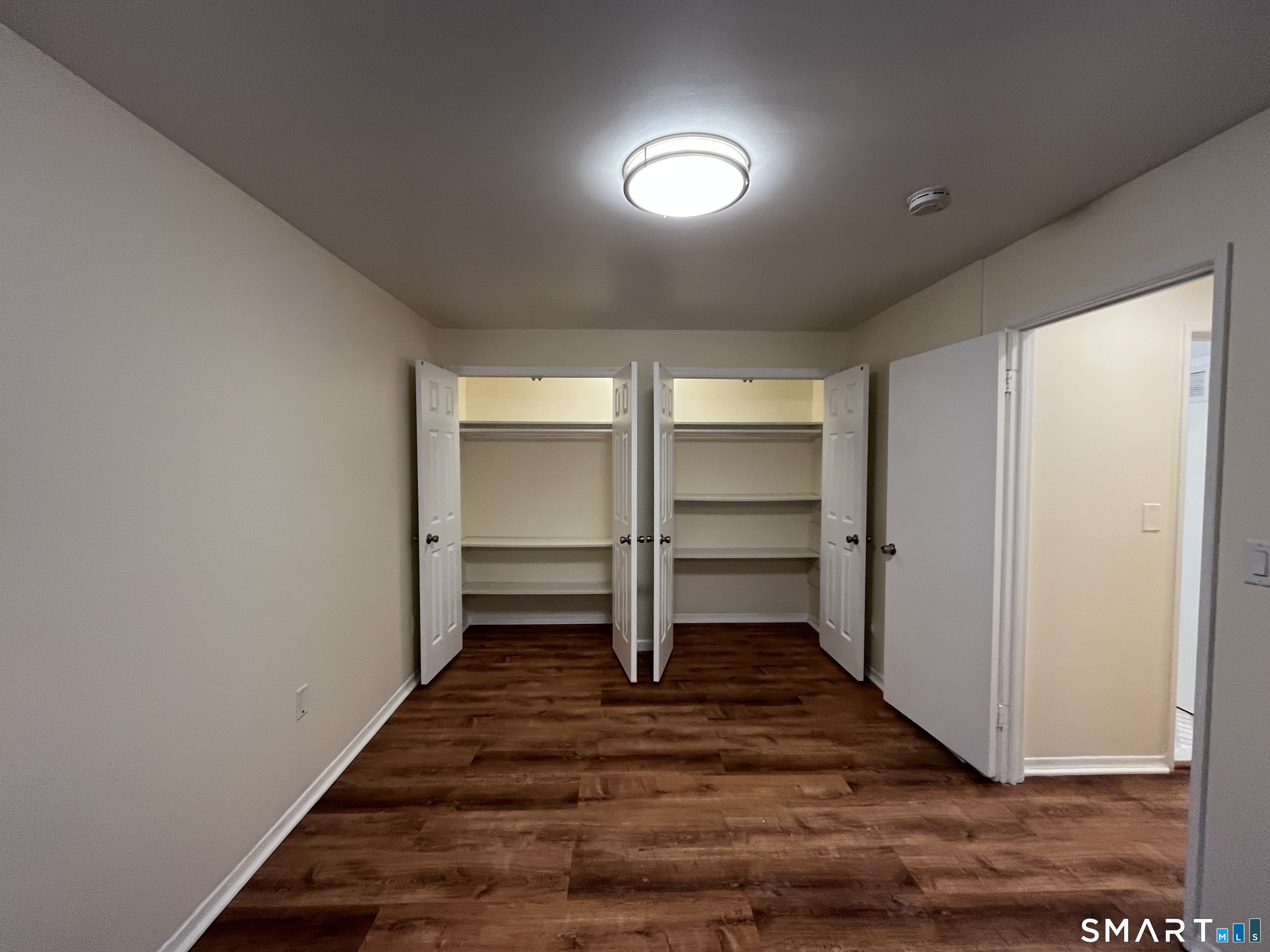 Foto 9 de Condominio en venta en 398 Courtland Avenue #17, Stamford, CT — $265,000