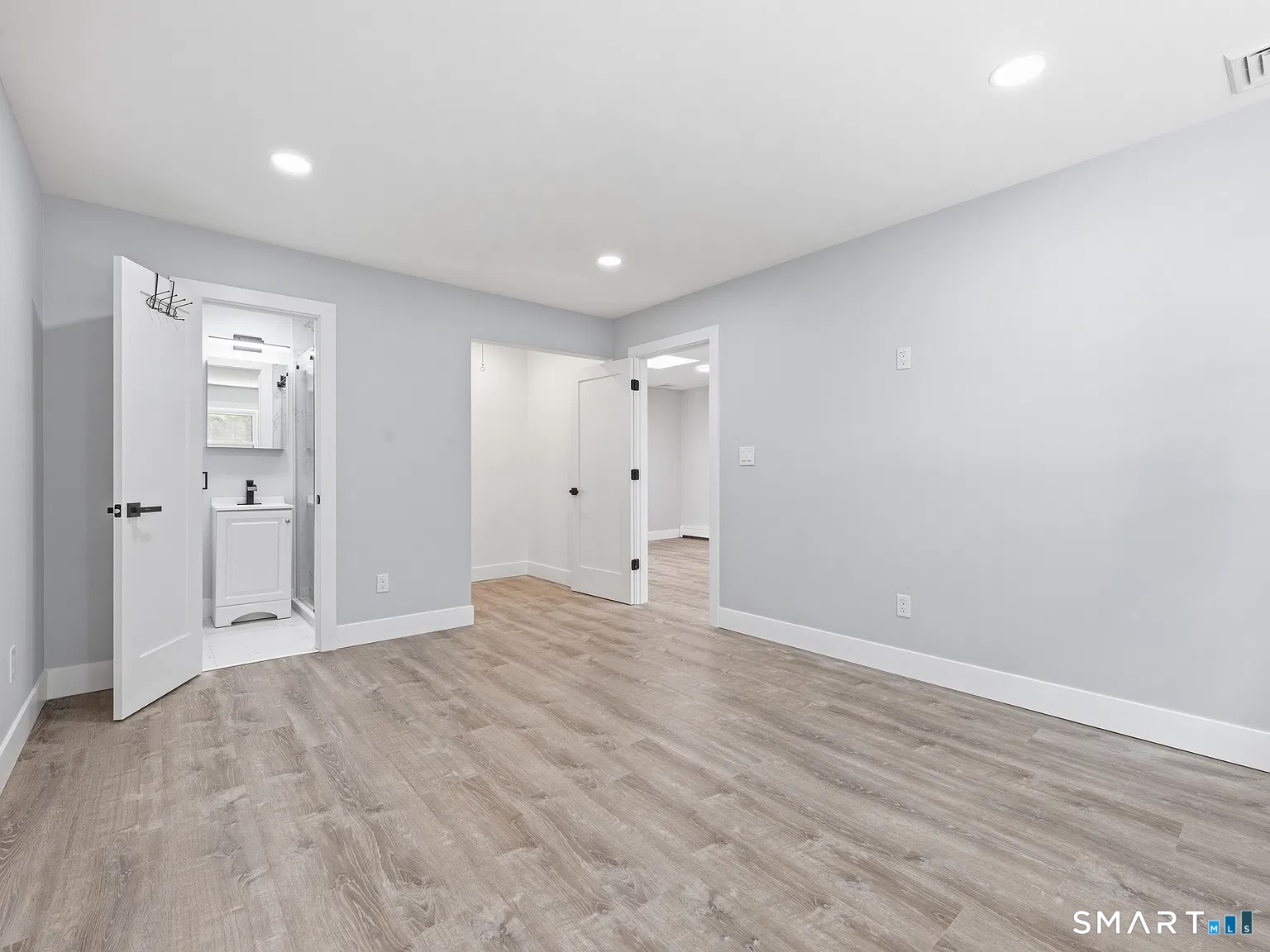 Foto 8 de Casa en renta en 17 Hazel Street, Fairfield, CT — $3,900/mes