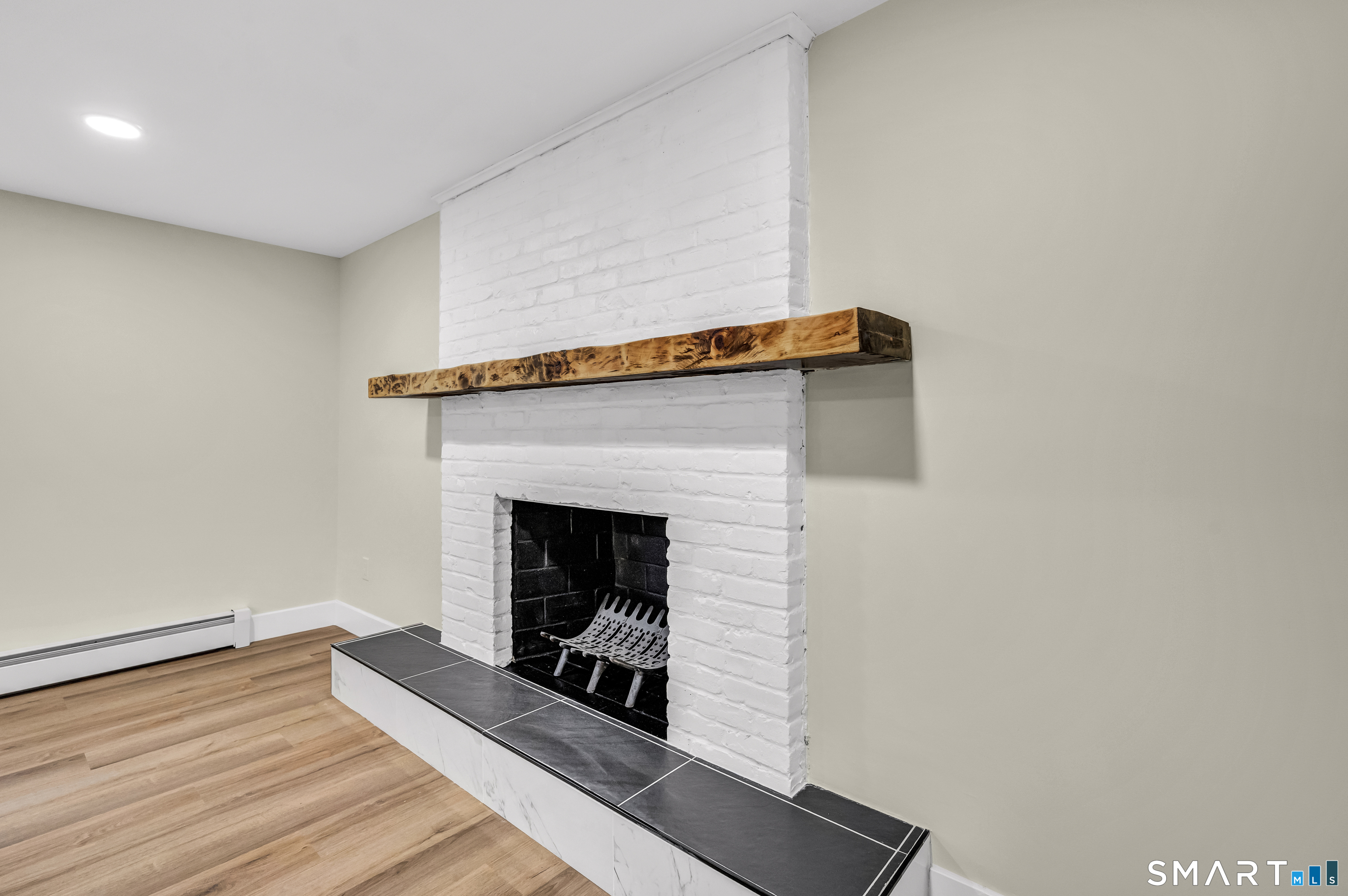 555 Simsbury Road photo 10