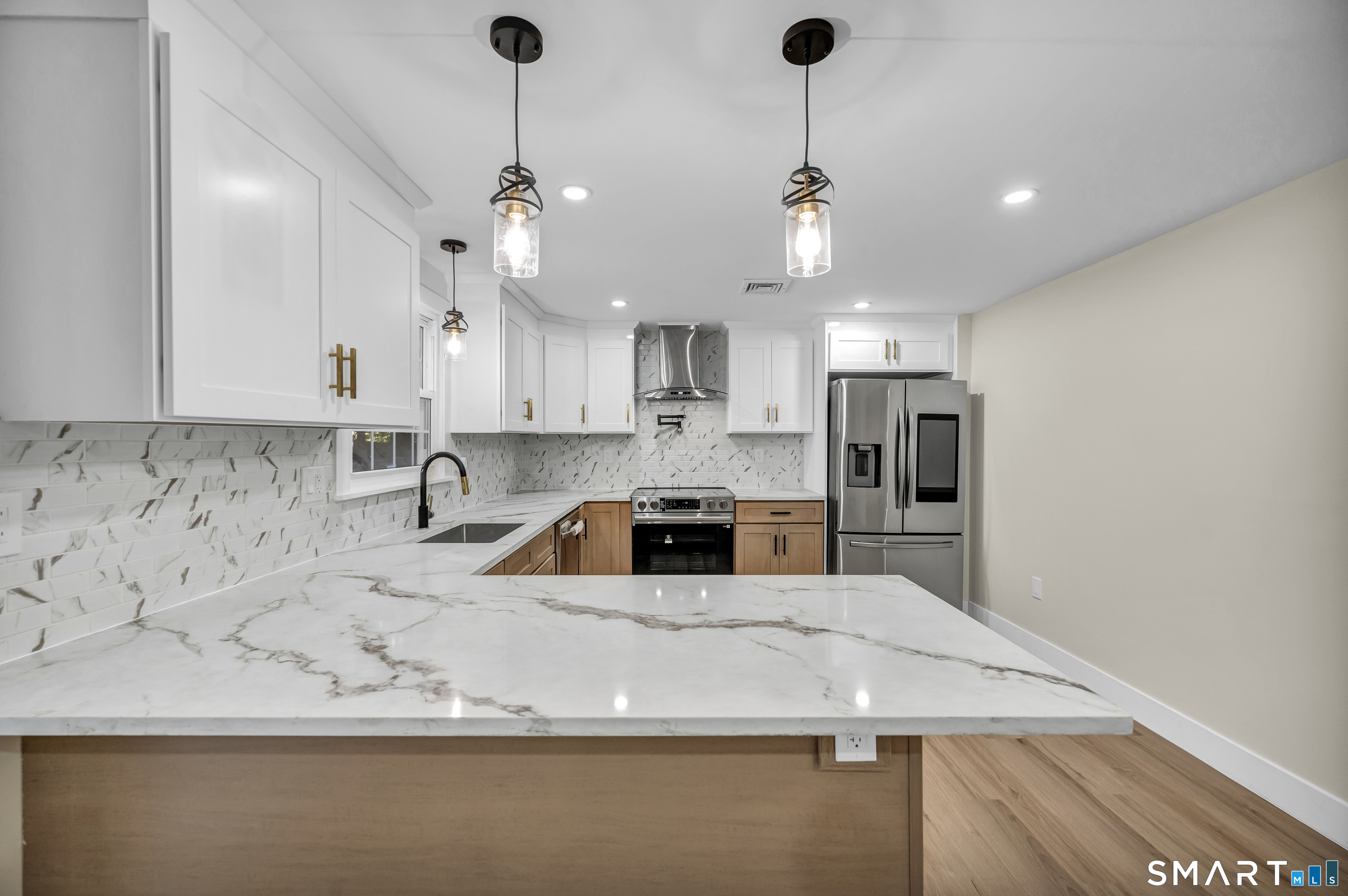 555 Simsbury Road photo 13