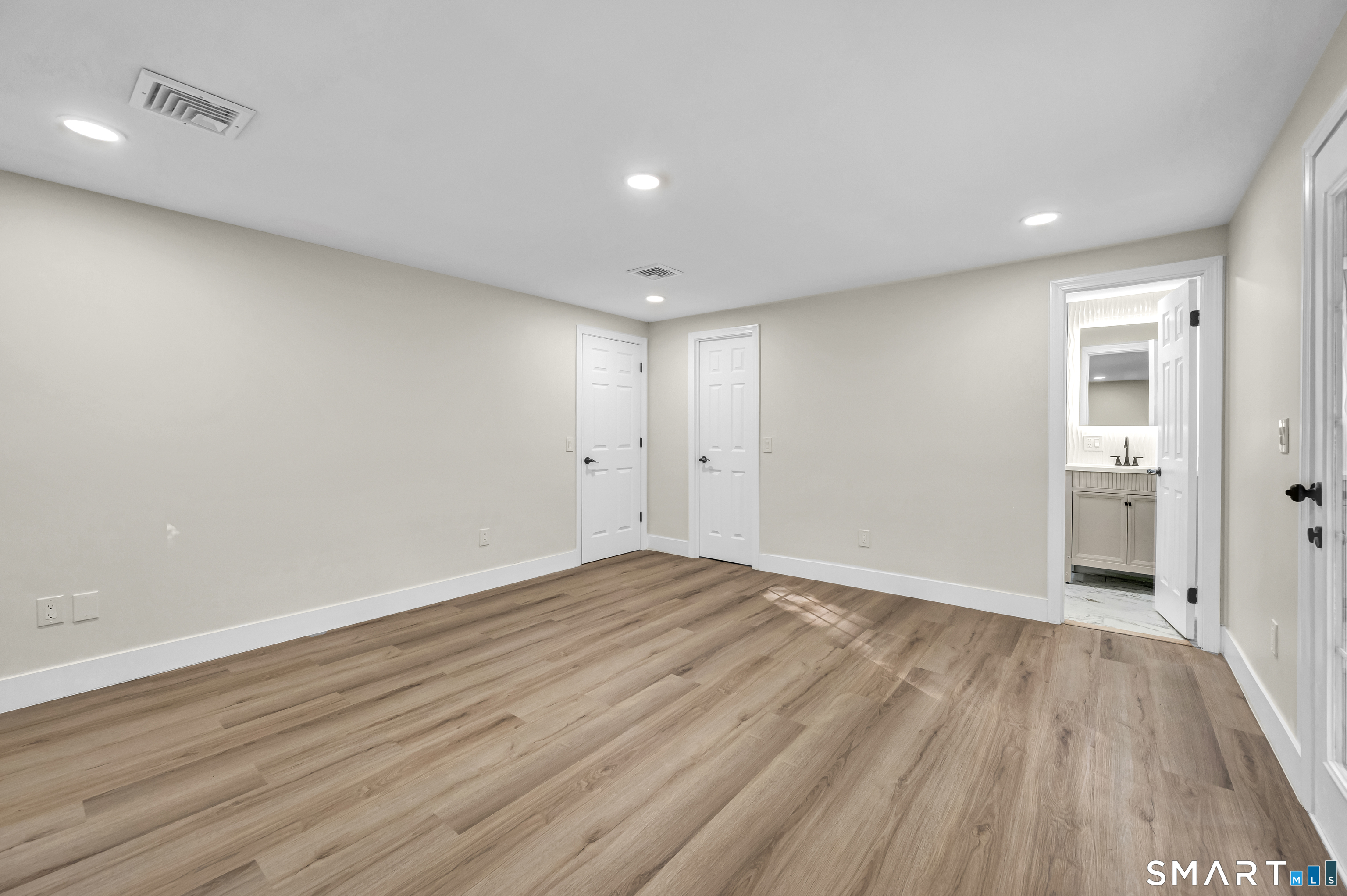 555 Simsbury Road photo 31