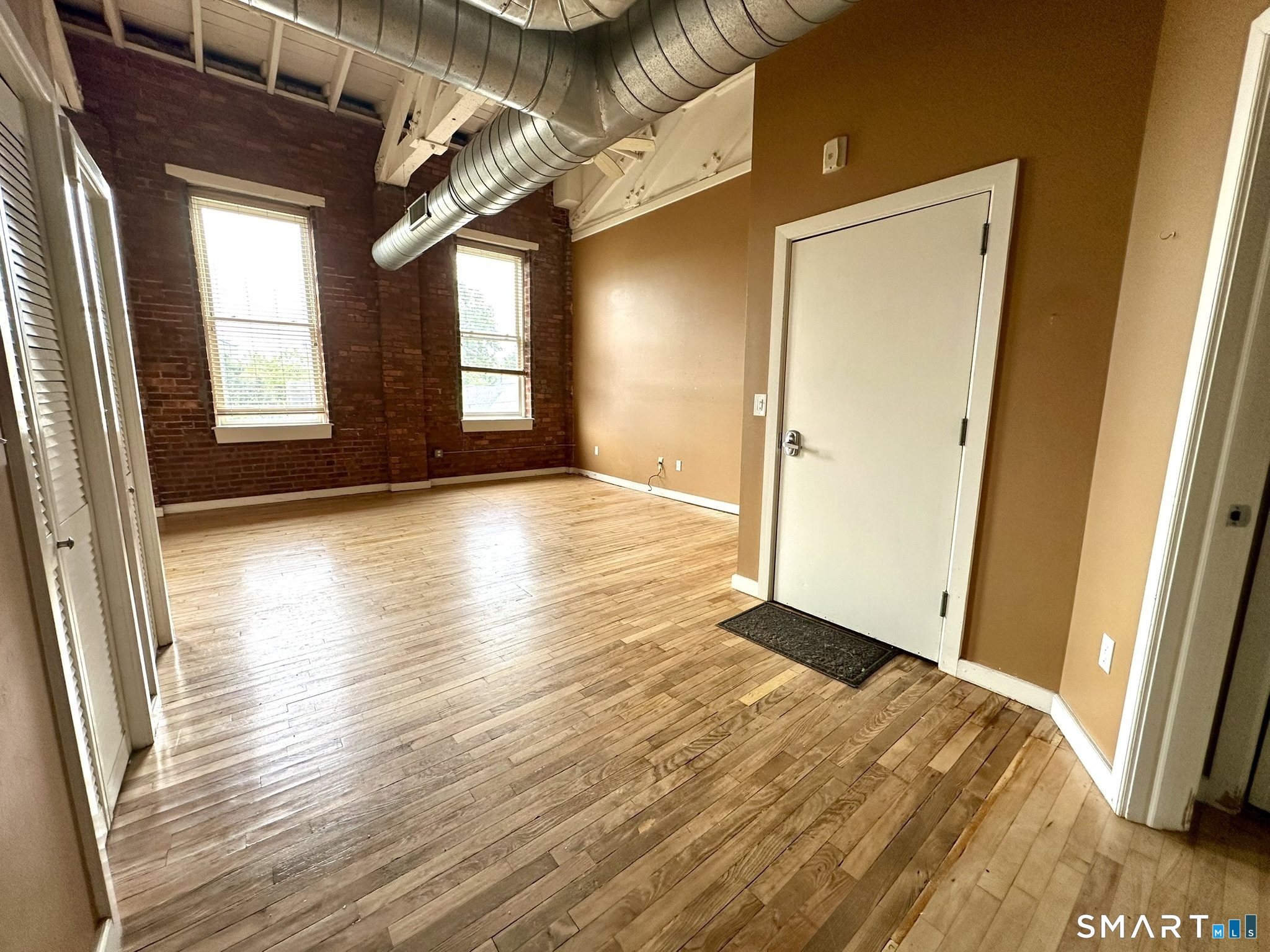 Foto 6 de Condominio en renta en 325 Lafayette Street #3303, Bridgeport, CT — $1,900/mes