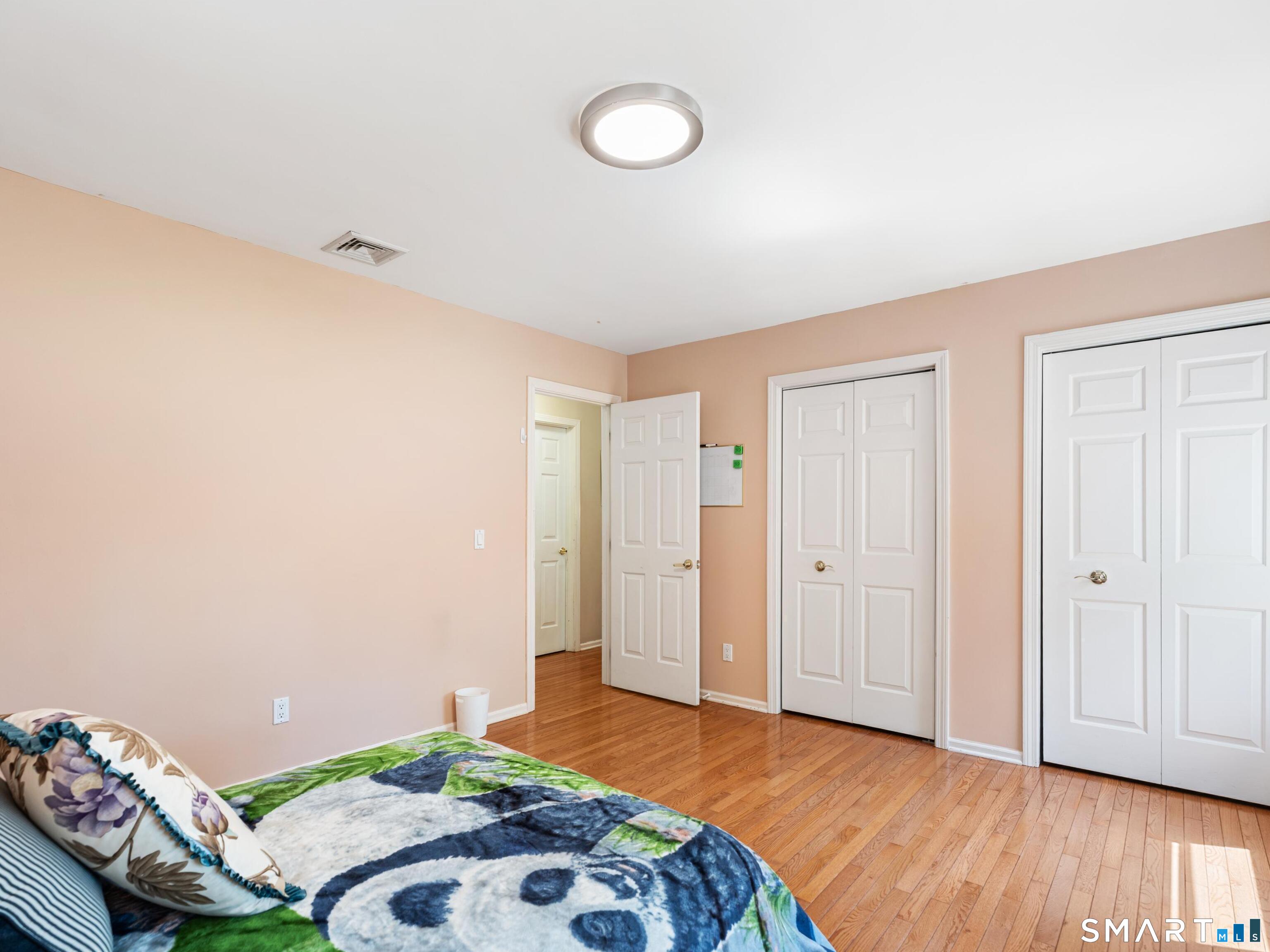 541 Middlebury Road photo 18