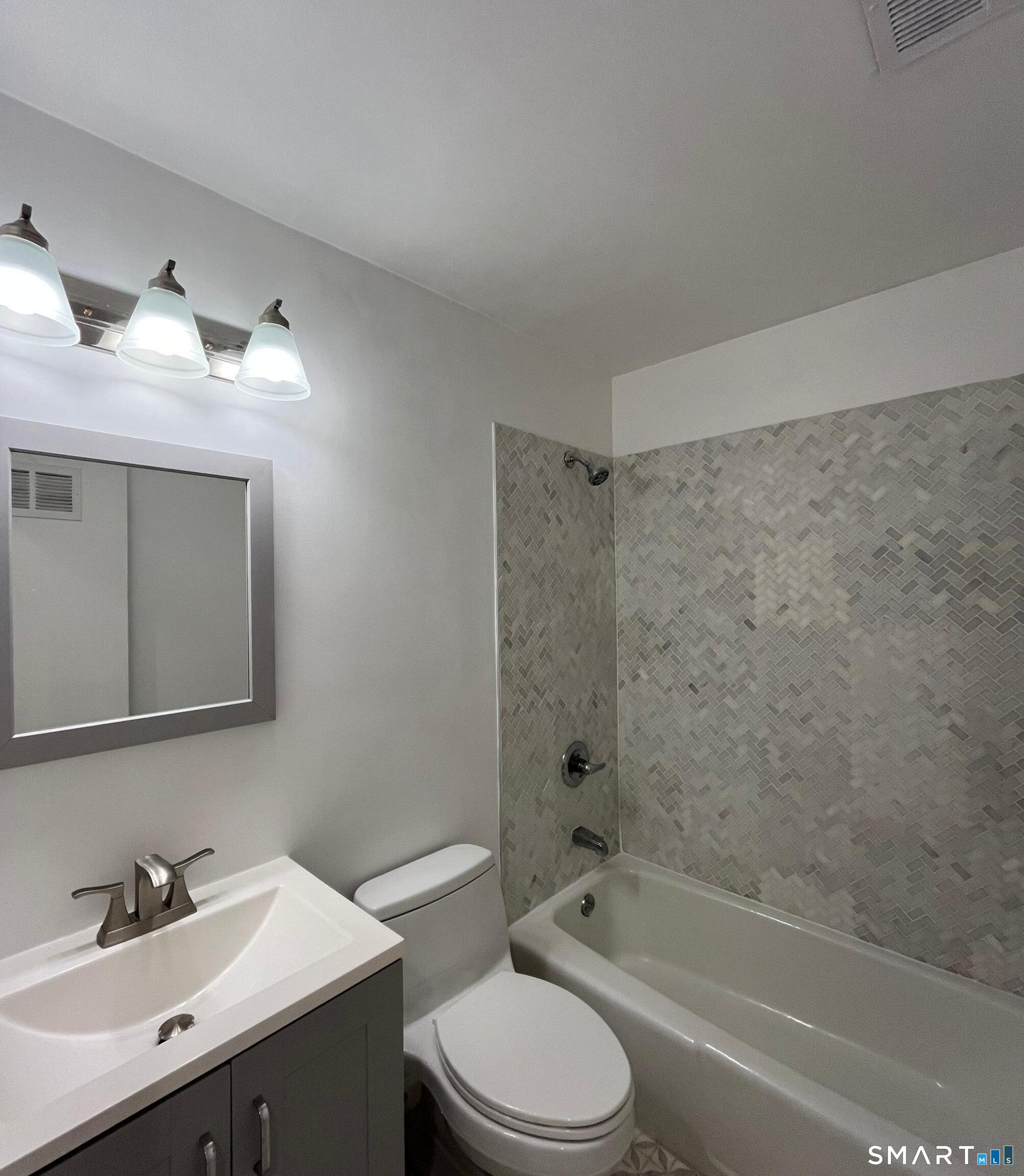 398 Courtland Avenue Unit #17 photo 12