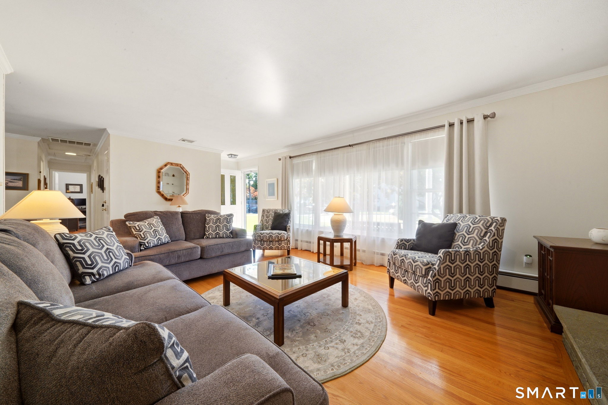 Foto 6 de Casa en venta en 23 Clara Drive, Norwalk, CT — $799,000