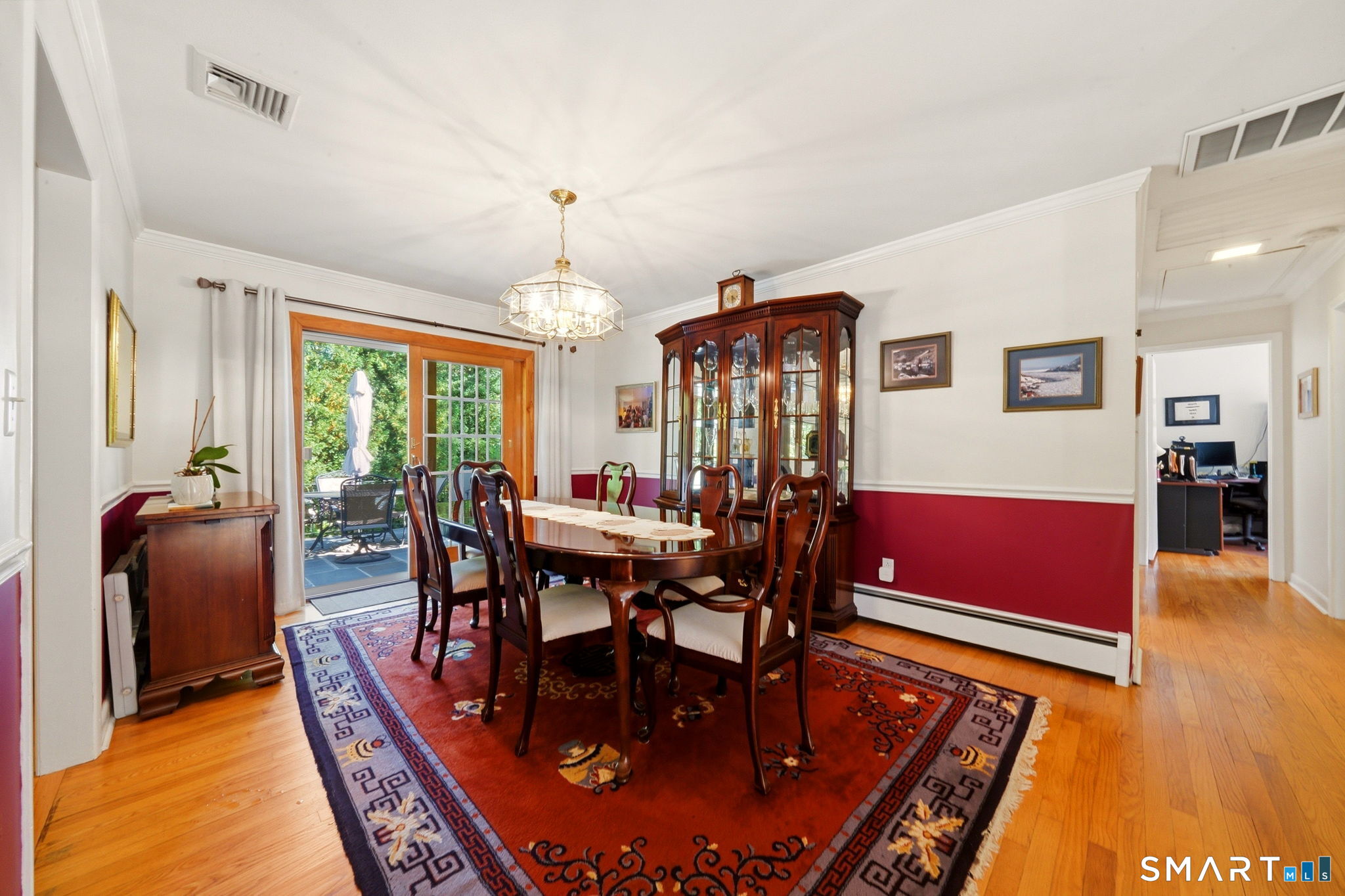 Foto 8 de Casa en venta en 23 Clara Drive, Norwalk, CT — $799,000