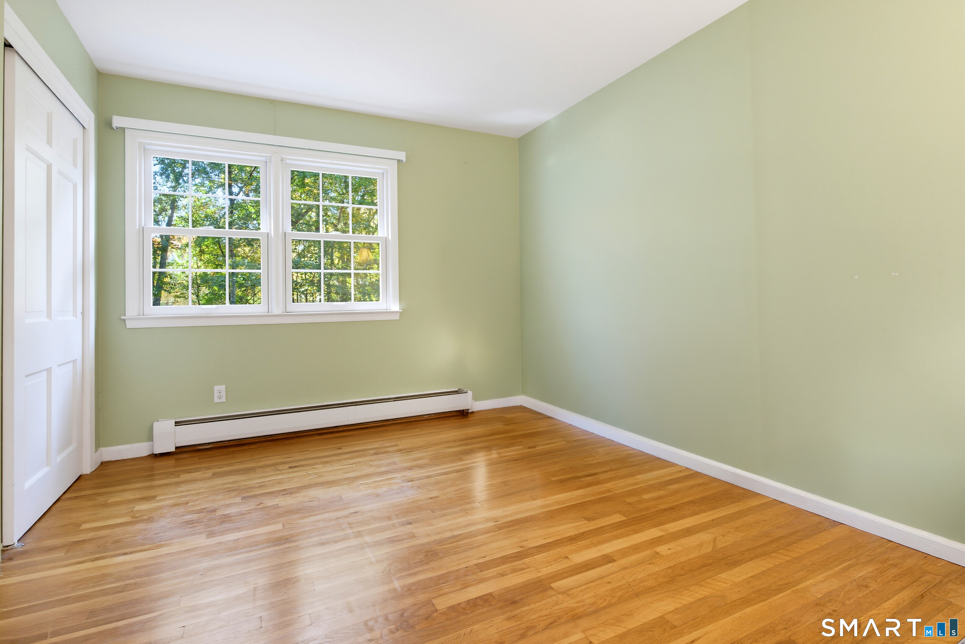 8 Glen Lane — photo 32