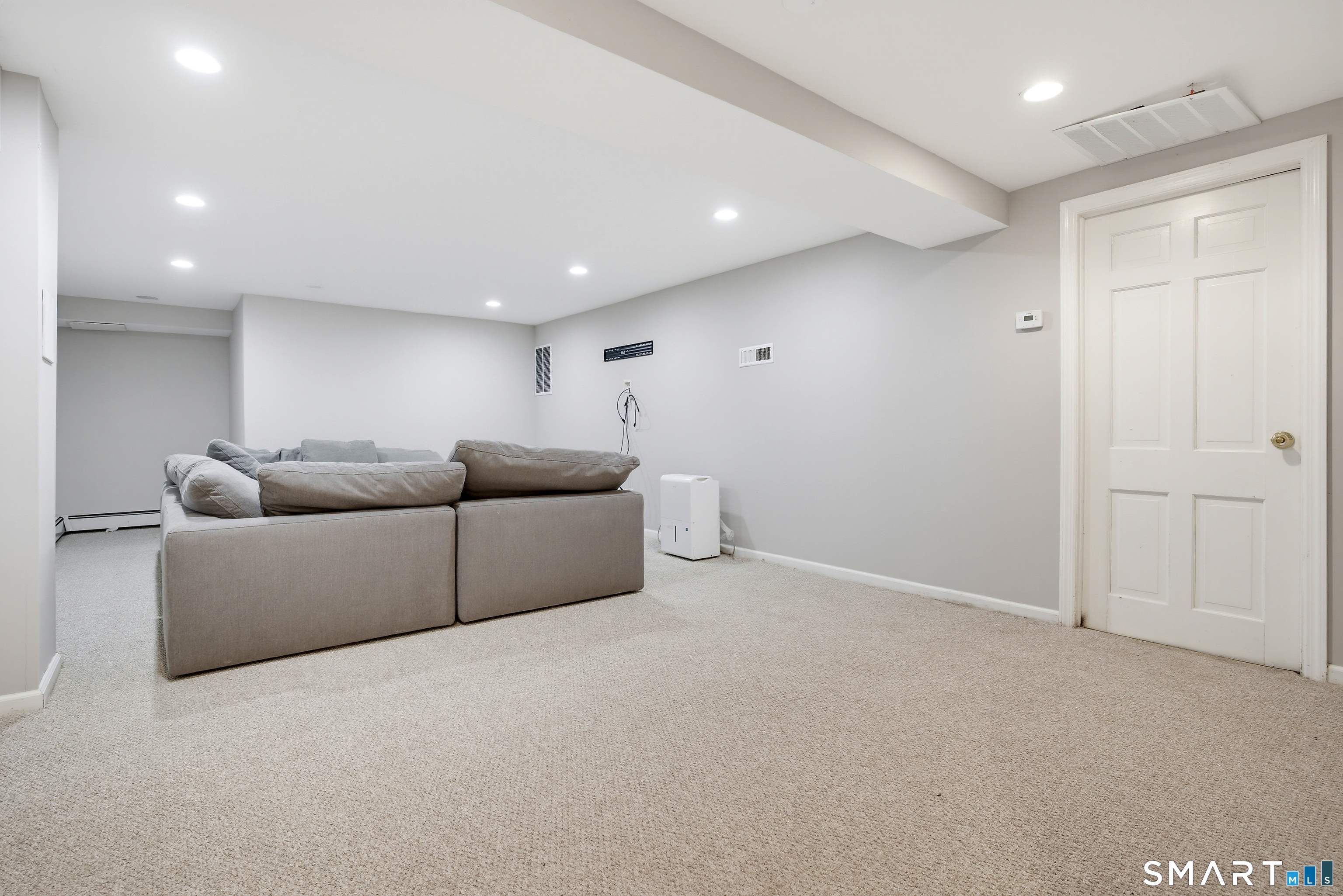 8 Glen Lane — photo 34