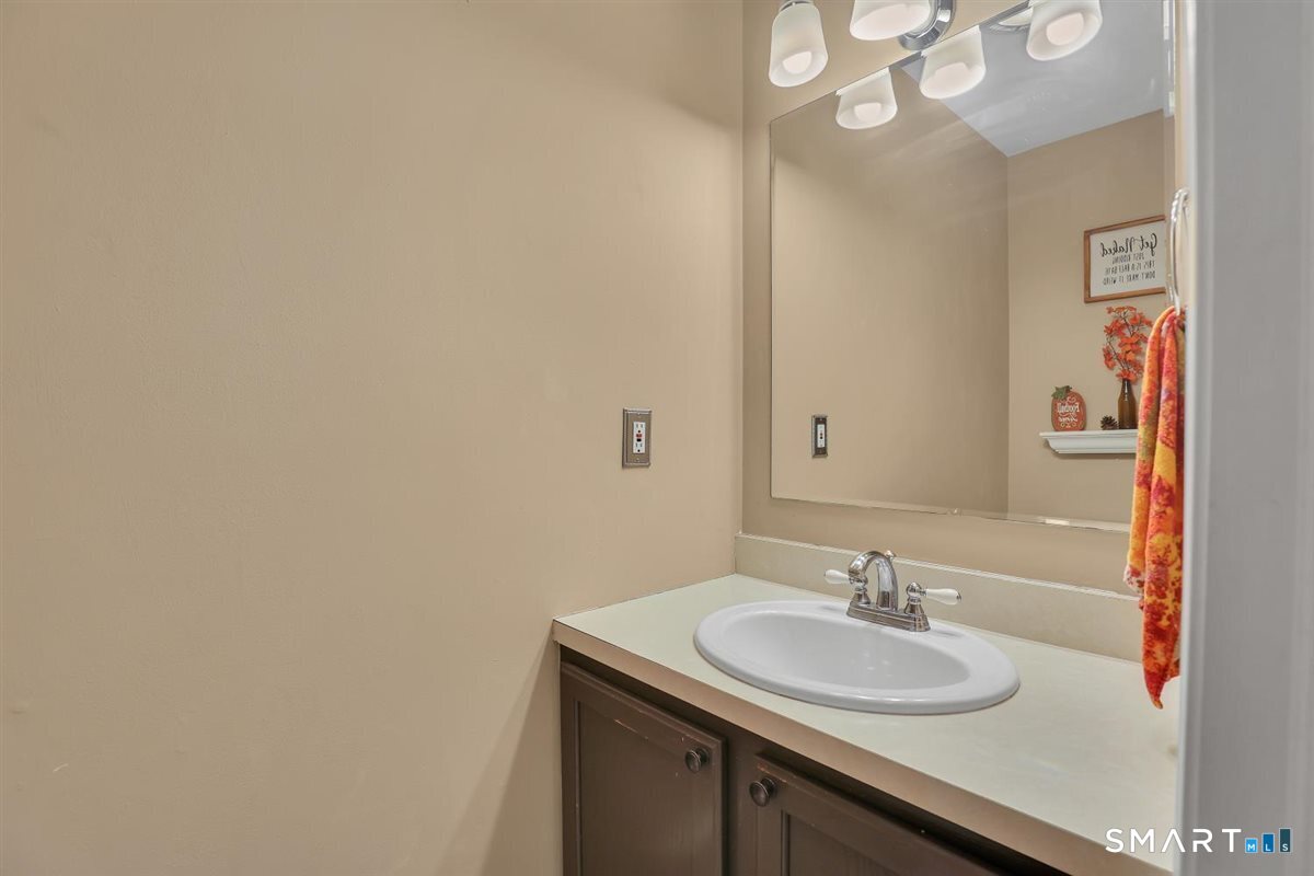 17 Beacon Street photo 15