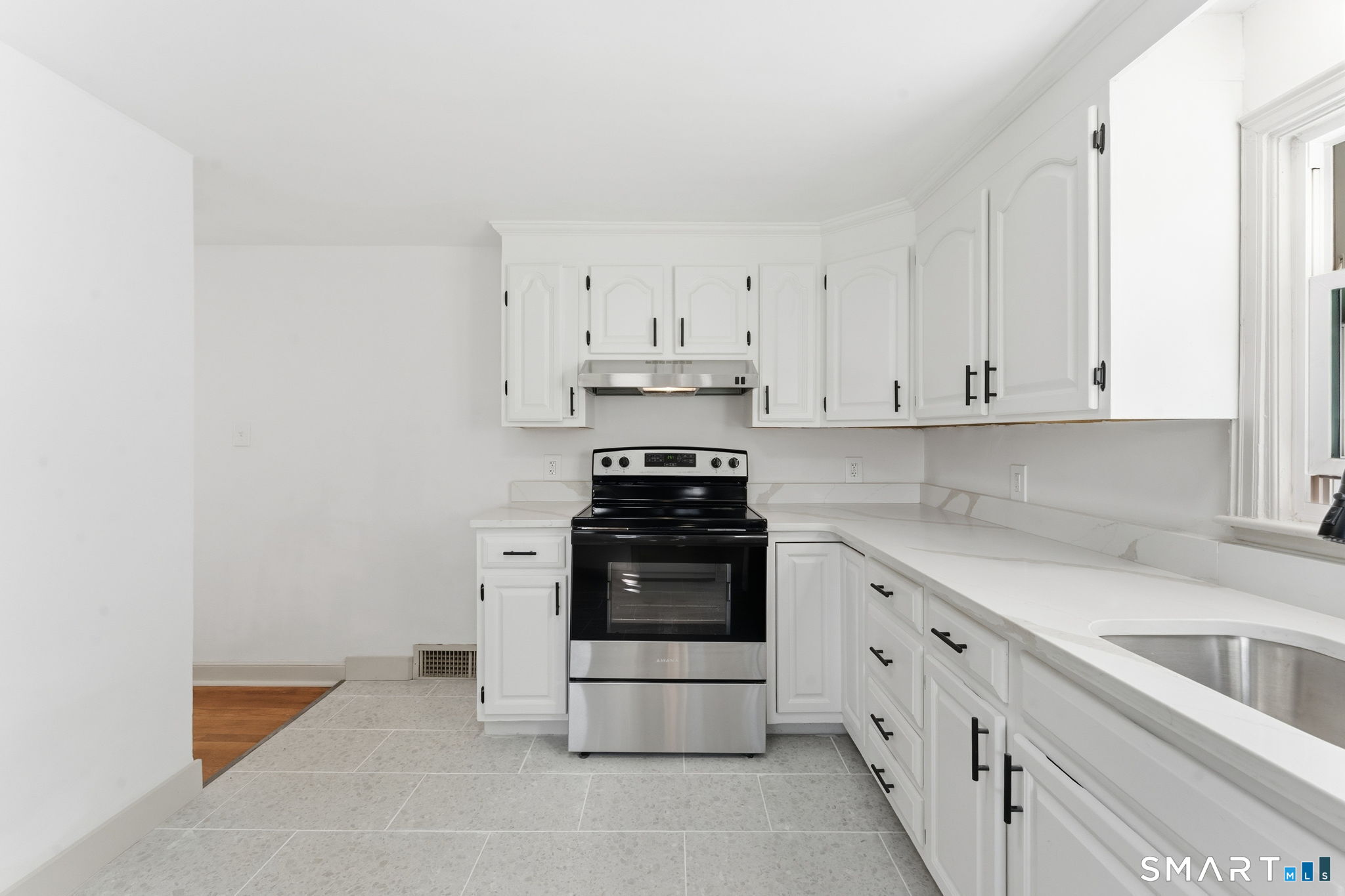 23 Hillview Avenue photo 11
