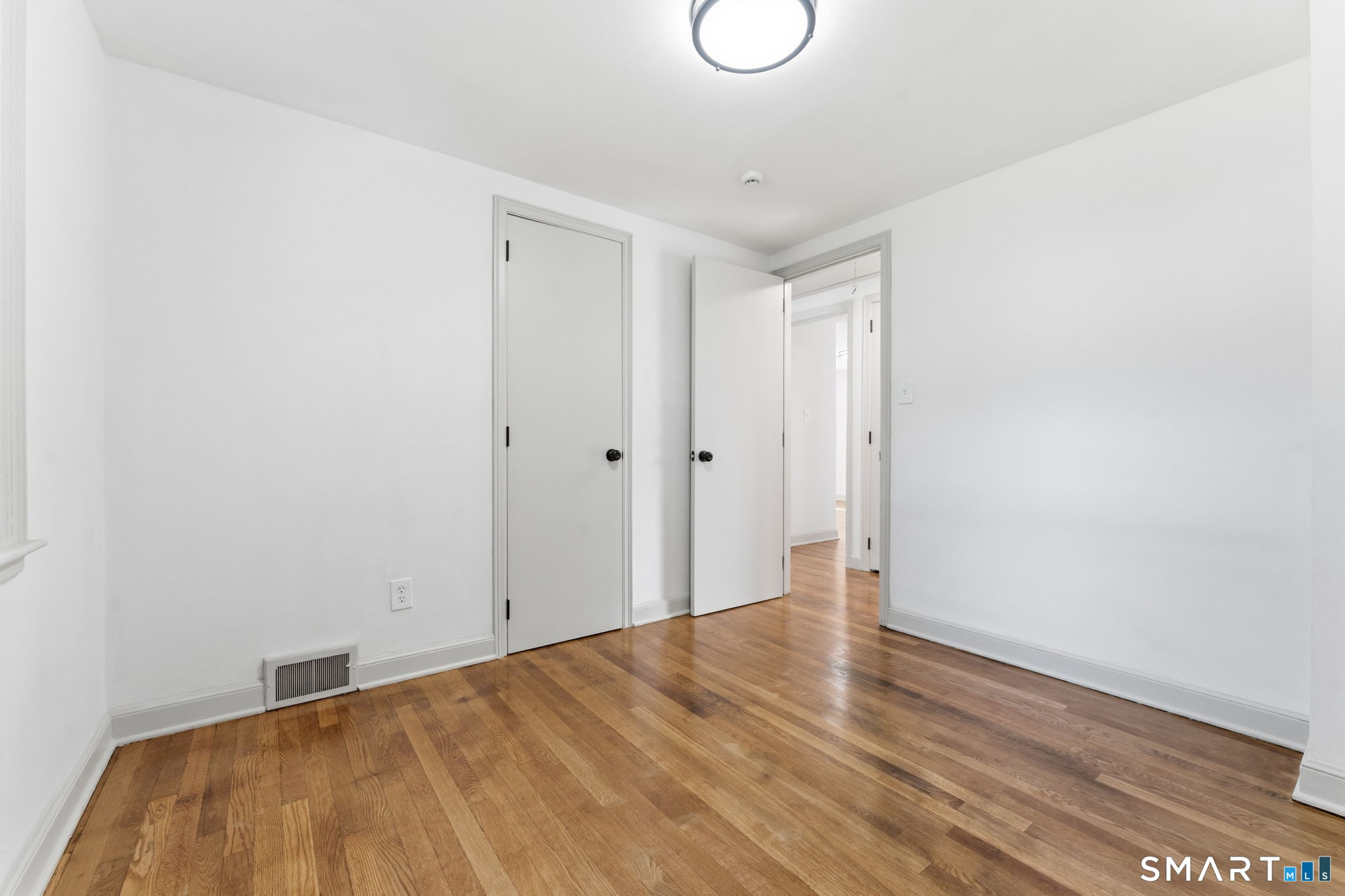23 Hillview Avenue photo 16