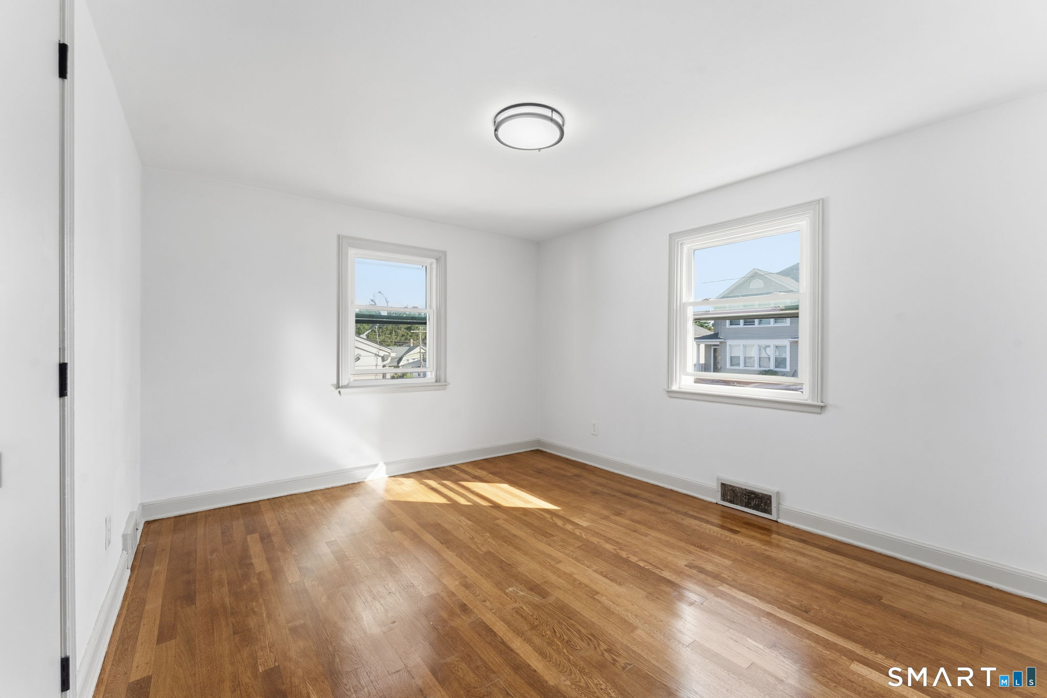 23 Hillview Avenue photo 22
