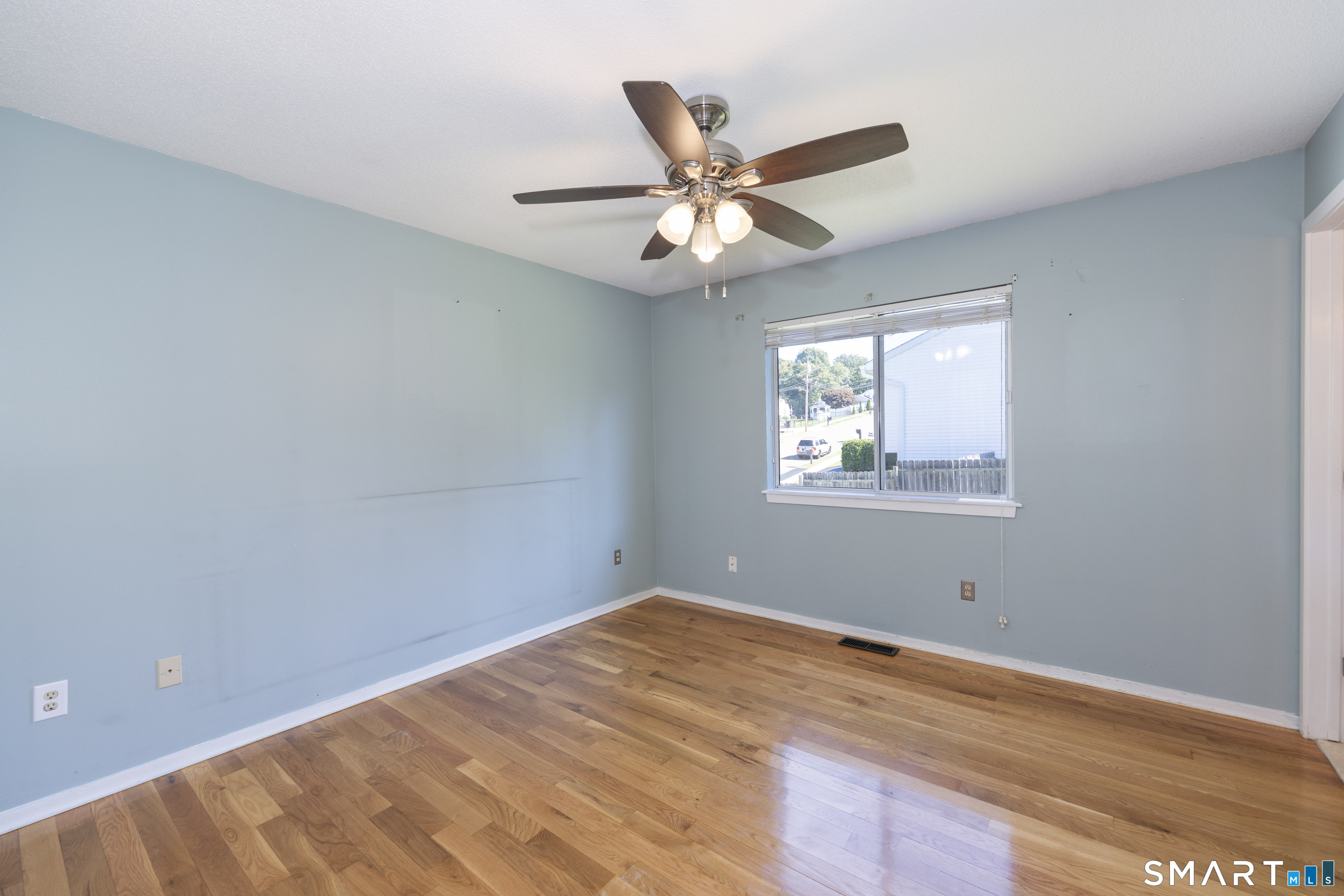 351 Bradley Street photo 14