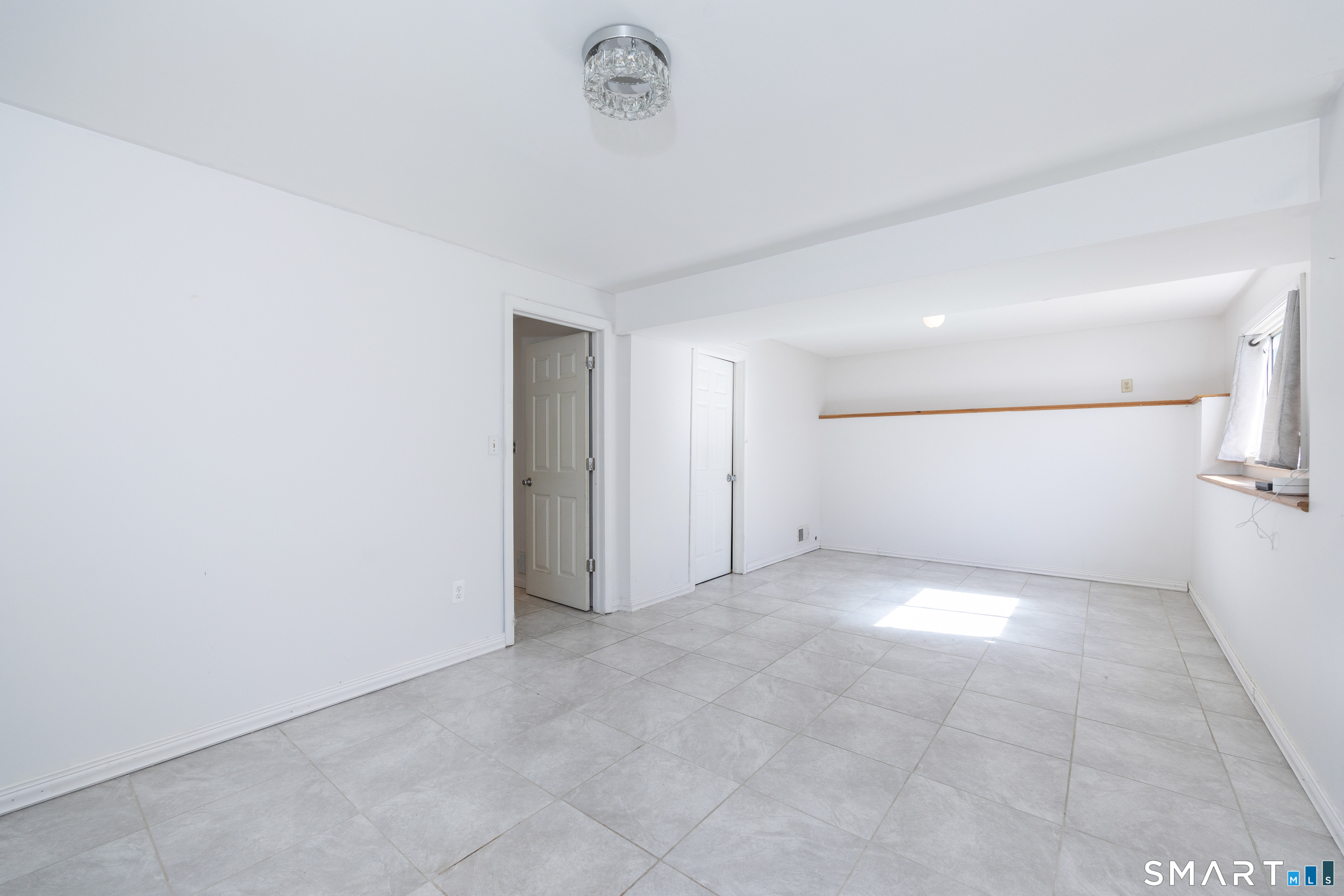 351 Bradley Street photo 19