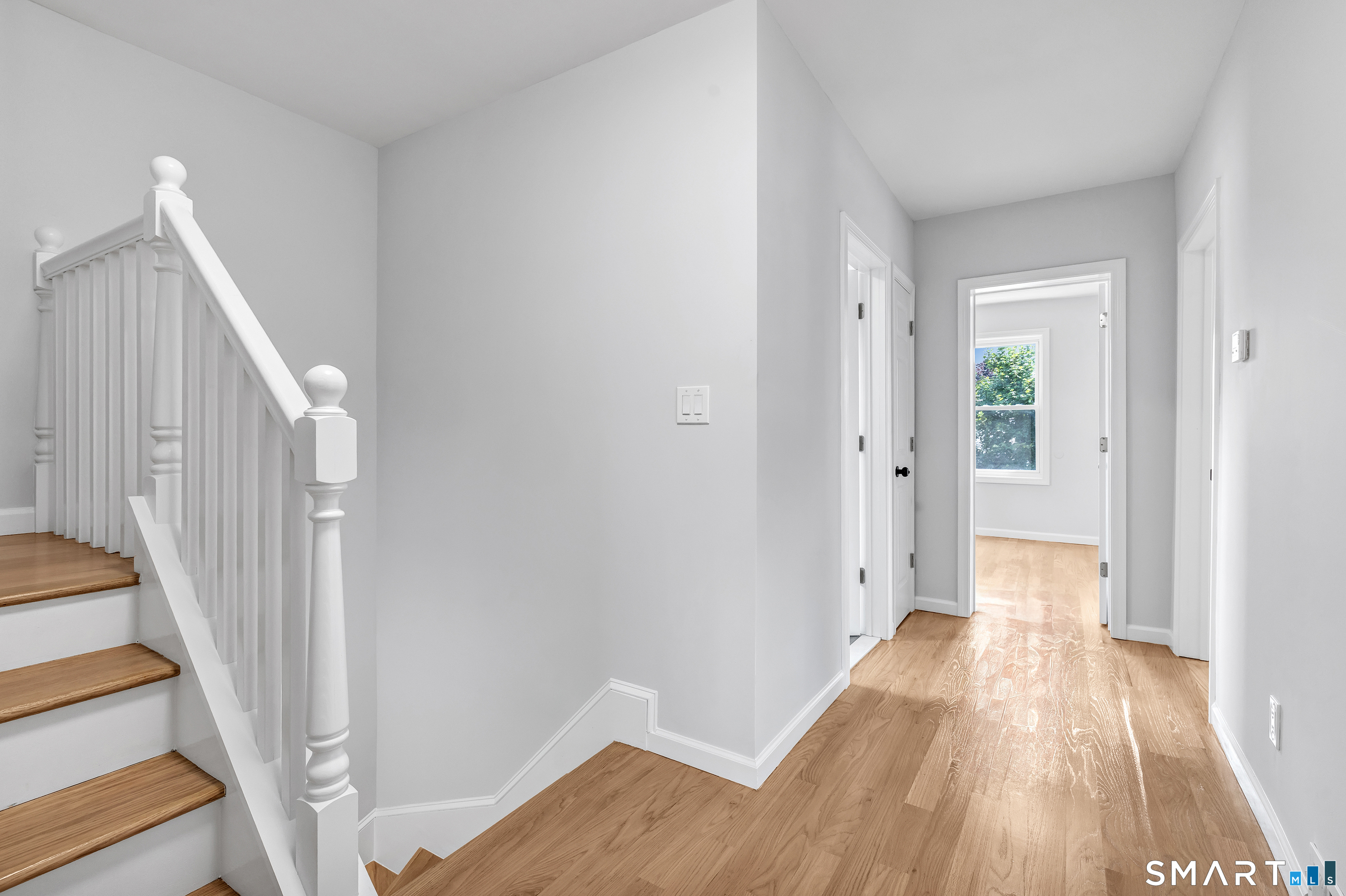 41 Burritt Avenue photo 16