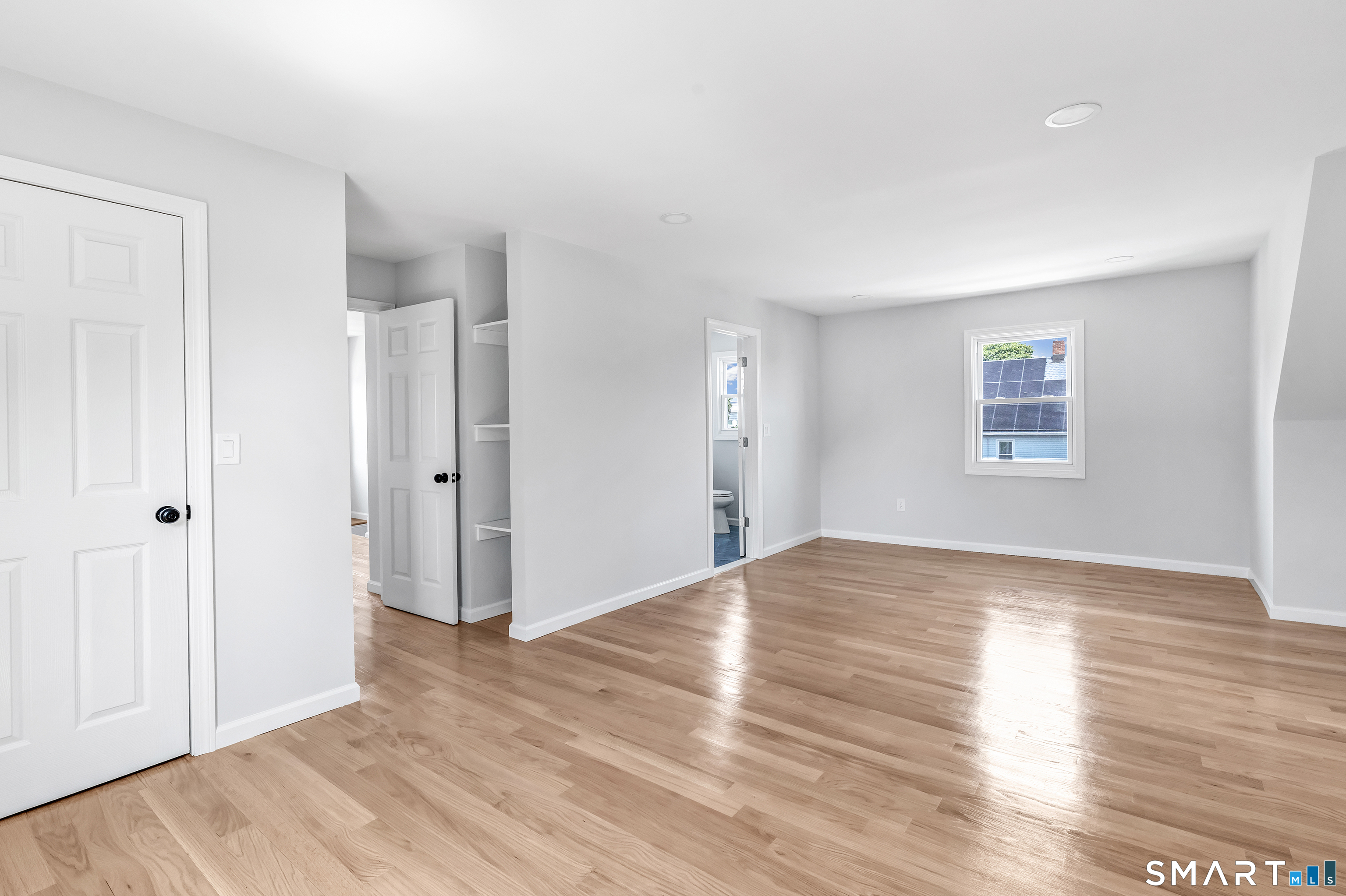 41 Burritt Avenue photo 27