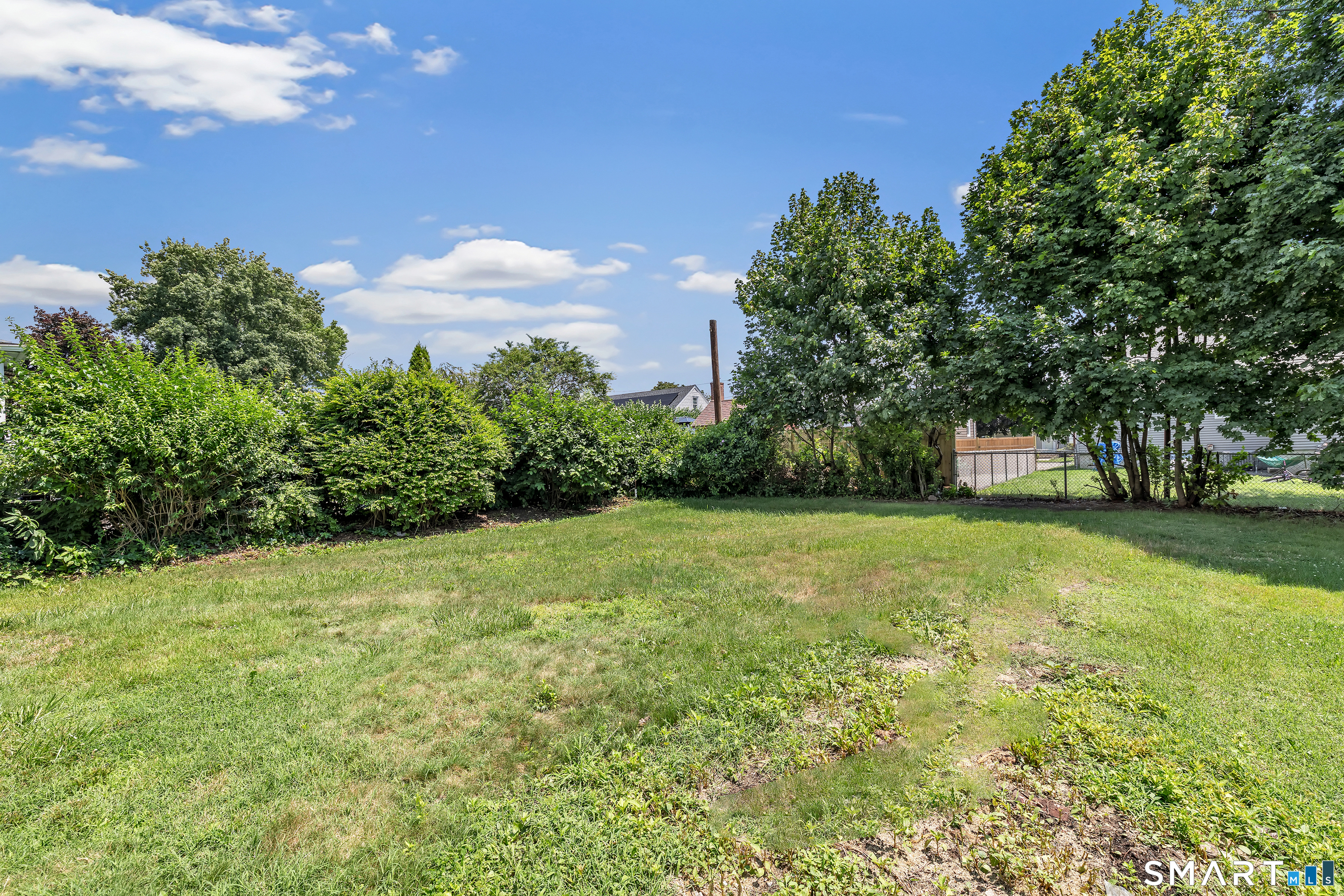 41 Burritt Avenue photo 33