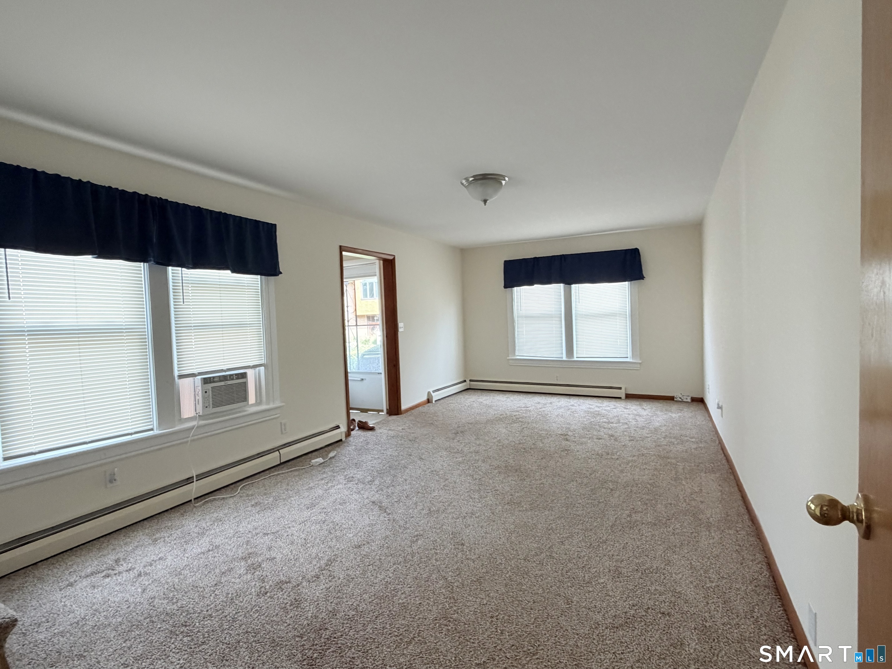 Foto 6 de Apartamento en renta en 376 Reef Road, Fairfield, CT — $2,500/mes