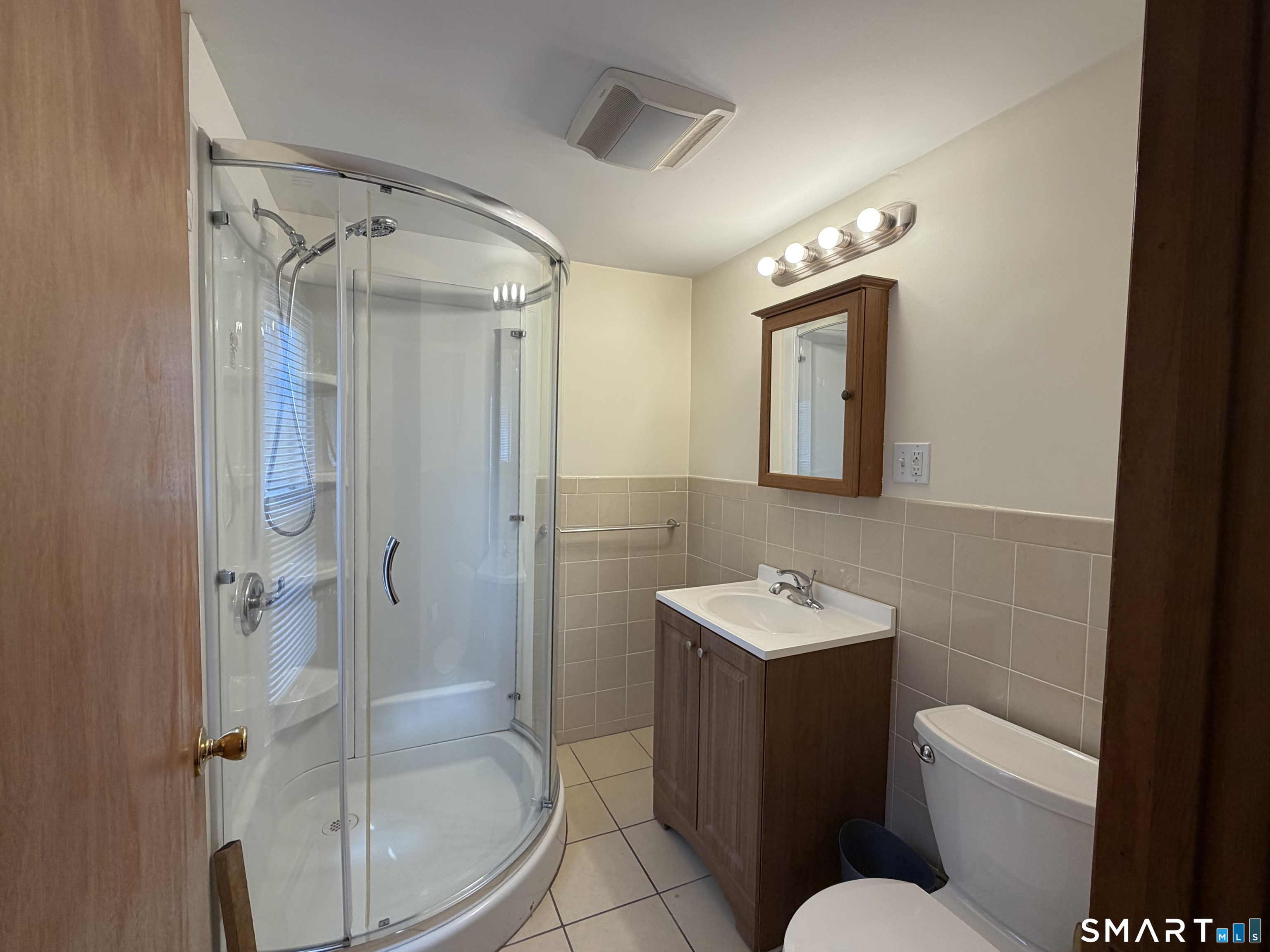 Foto 9 de Apartamento en renta en 376 Reef Road, Fairfield, CT — $2,500/mes