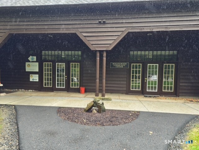 Photo 3 of Condo for sale at 4 Derby Ct #4, Brookfield, CT 06804 | MLS# 24212002 | Listing updated on 2026-10-18