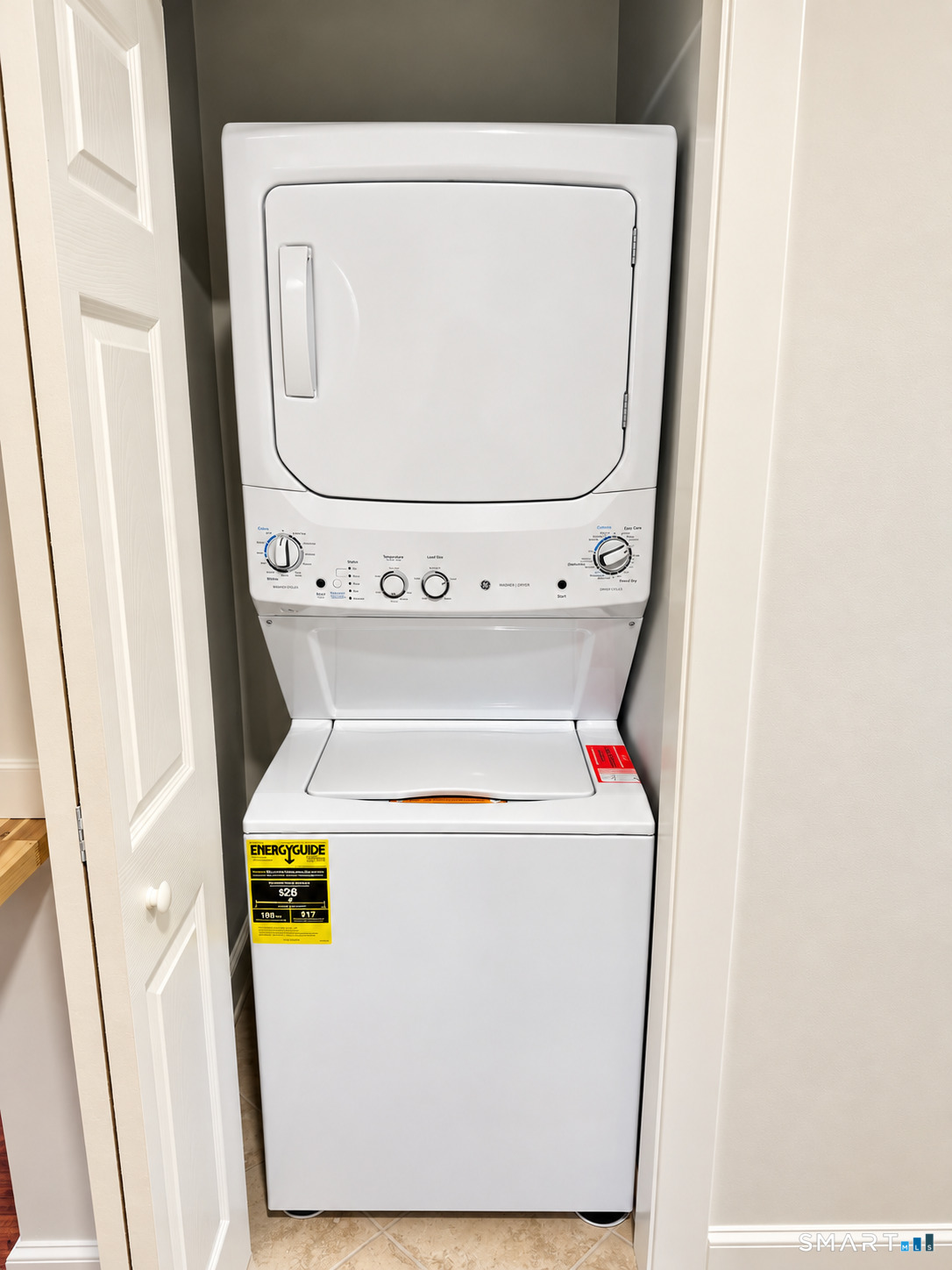 Foto 7 de Apartamento en renta en 192 Knickerbocker Avenue #2, Stamford, CT — $2,300/mes