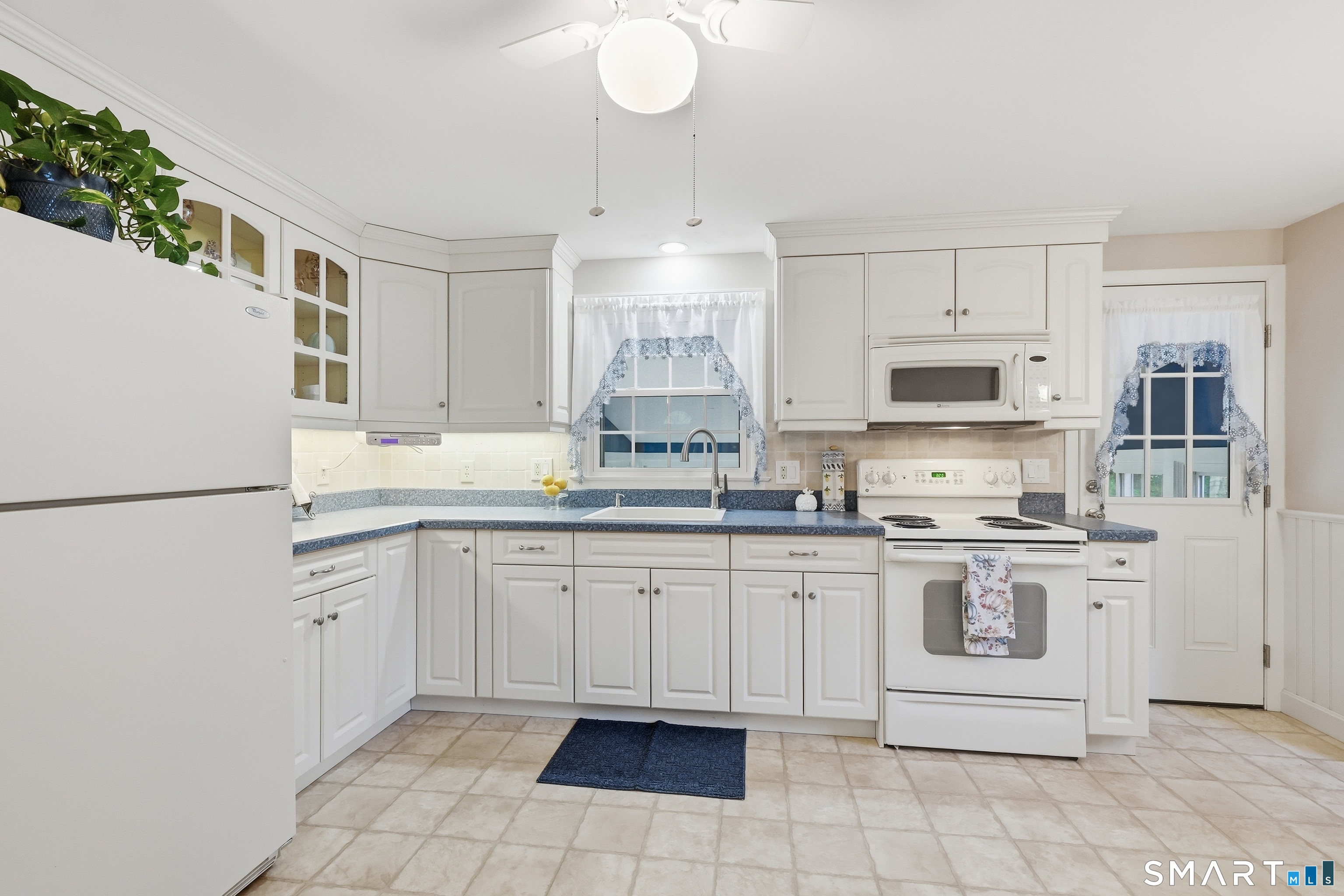 63 Knollwood Road photo 8