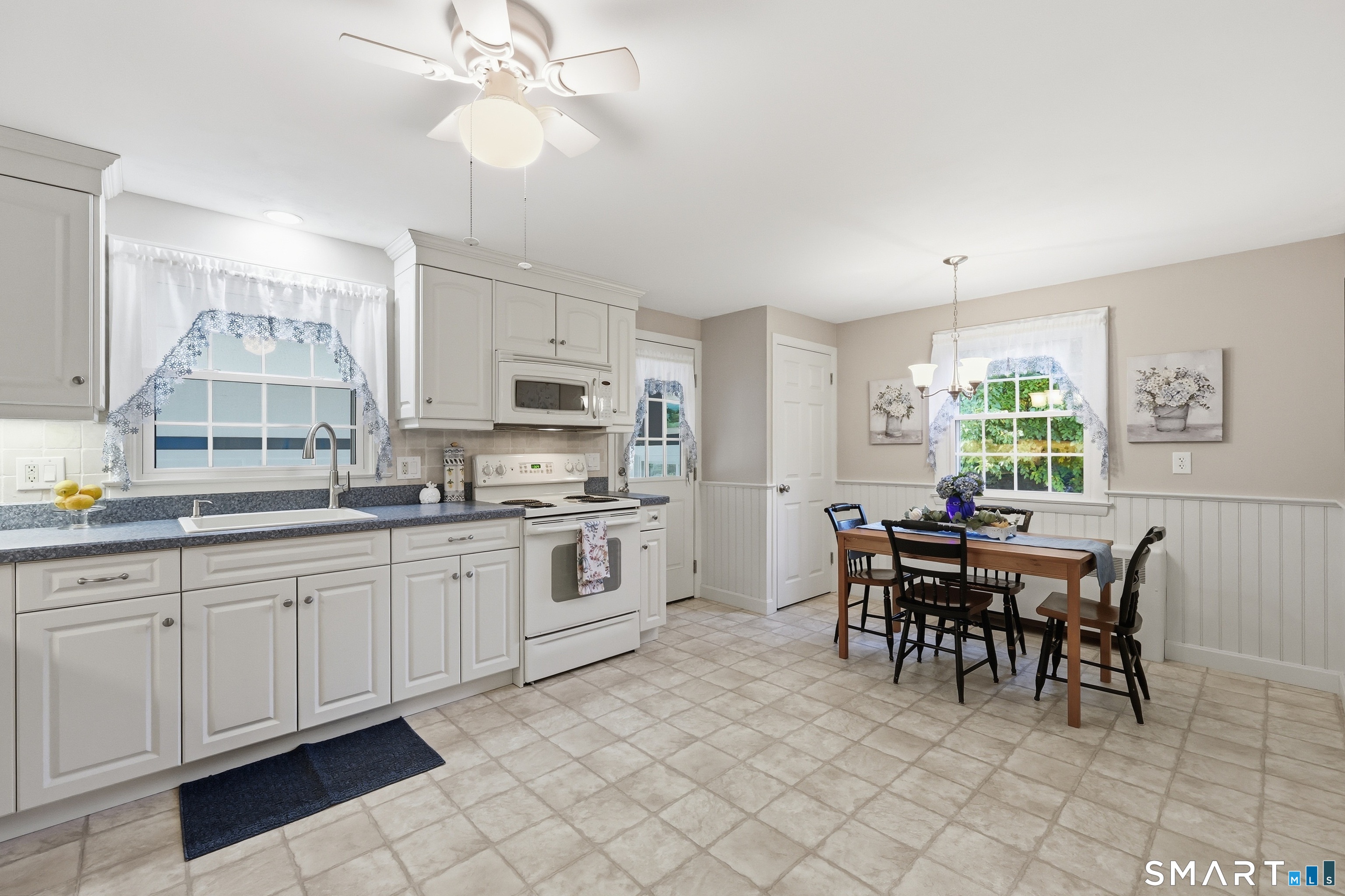 63 Knollwood Road photo 9