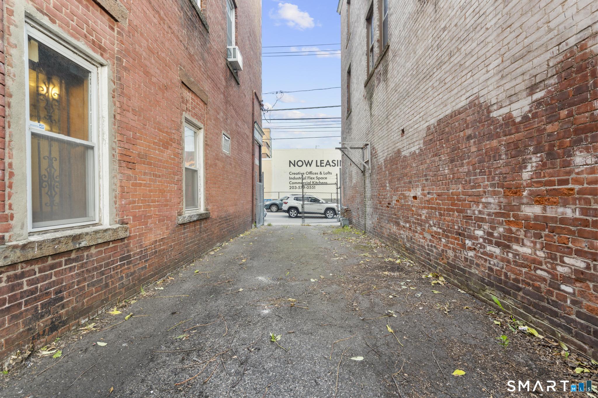 855 East Main Street photo 40