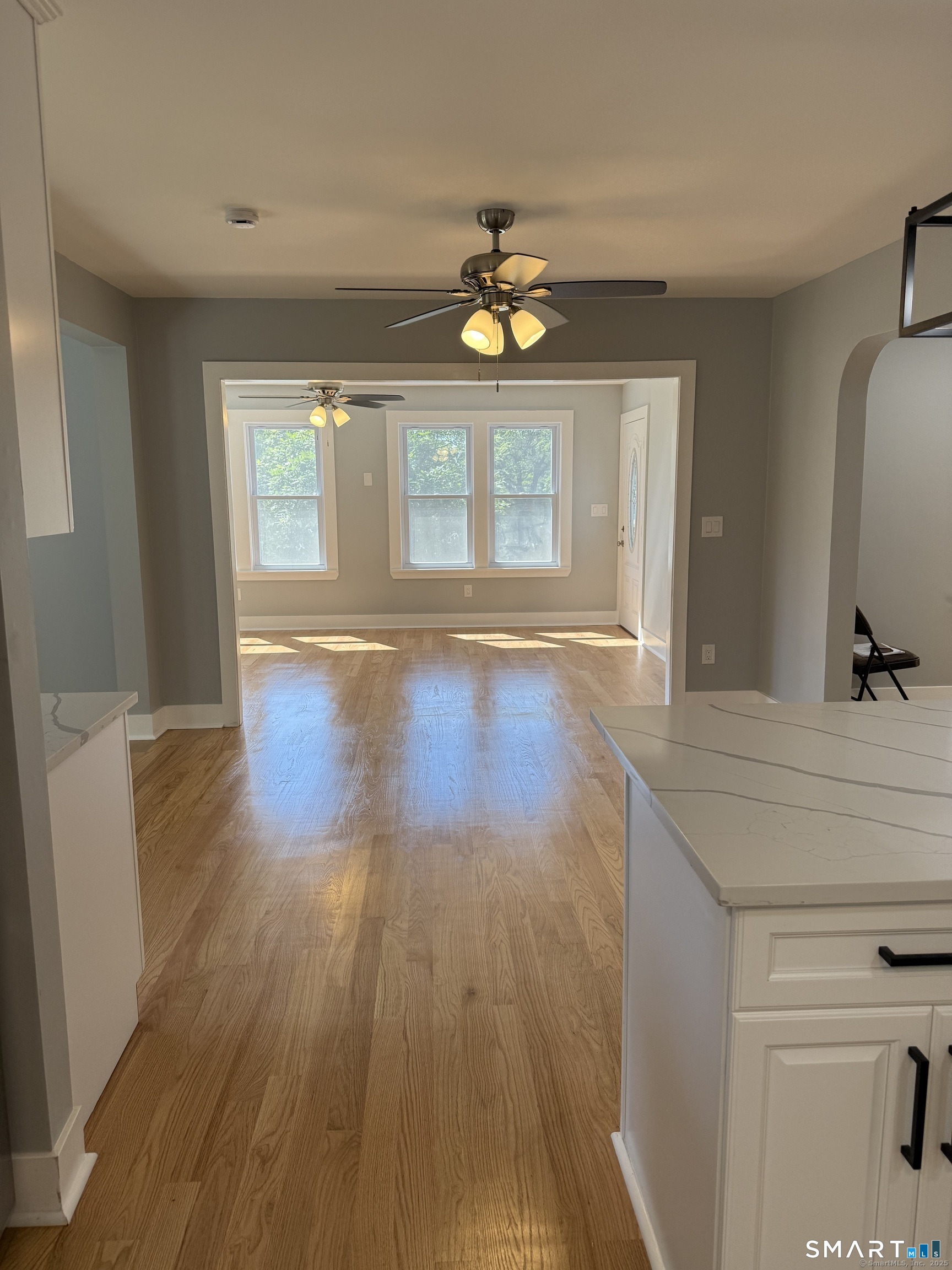 Foto 8 de Casa en venta en 465 James Farm Road, Stratford, CT — $679,900