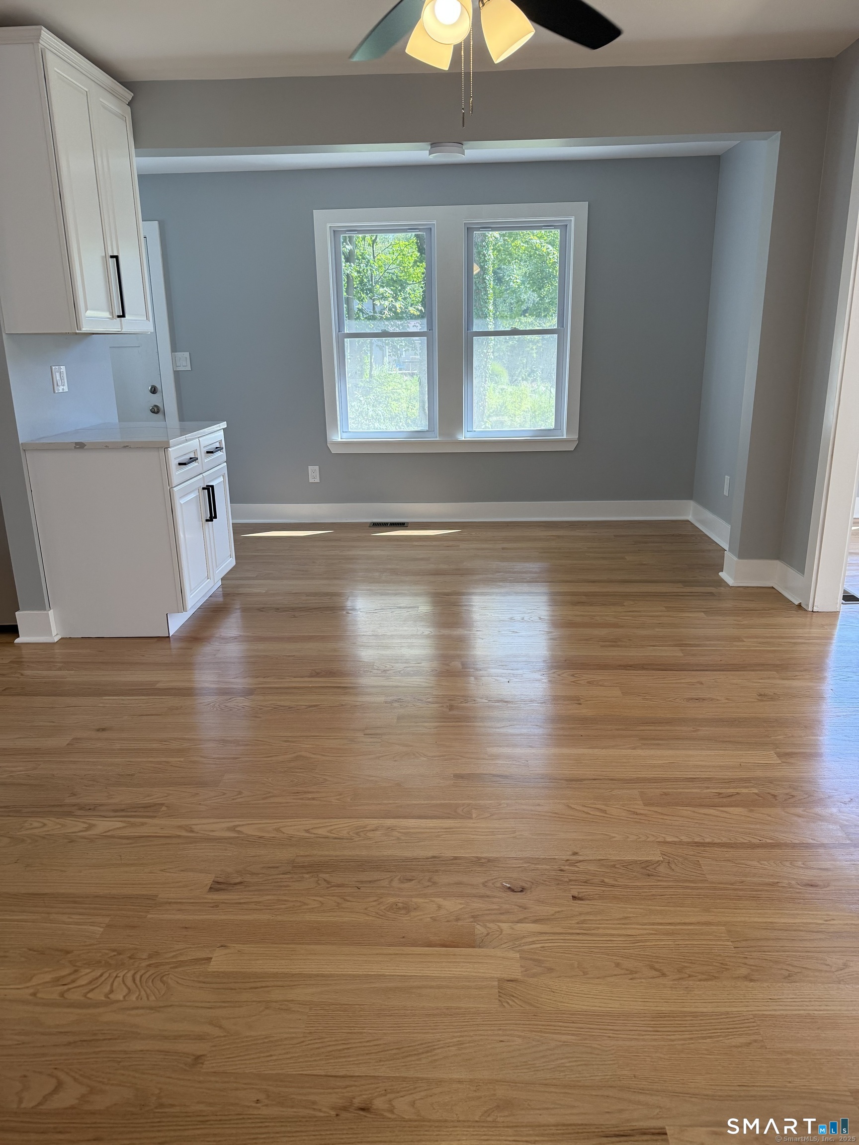 Foto 6 de Casa en venta en 465 James Farm Road, Stratford, CT — $679,900