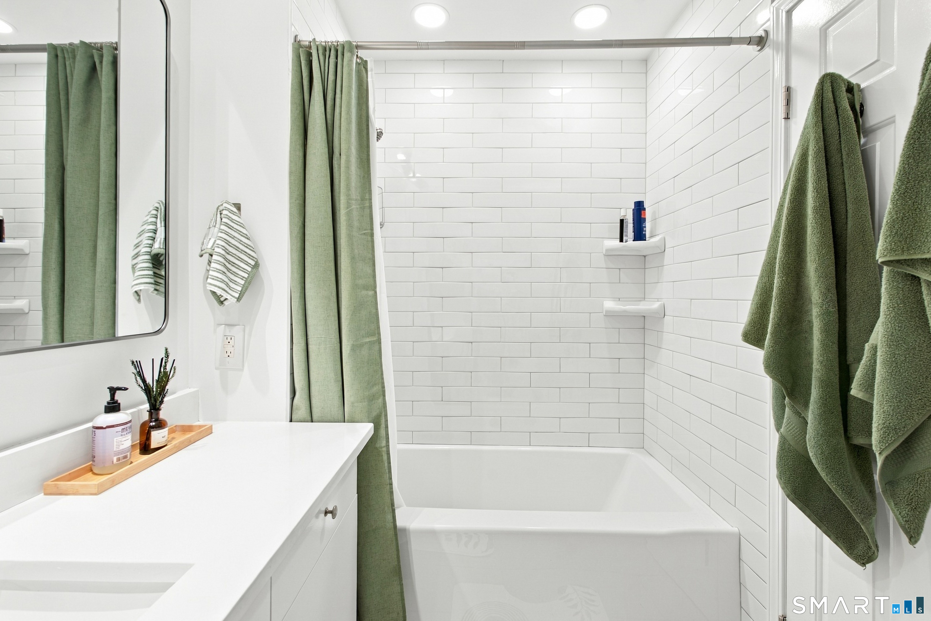 12 Boulevard, Unit 24-144 photo 19