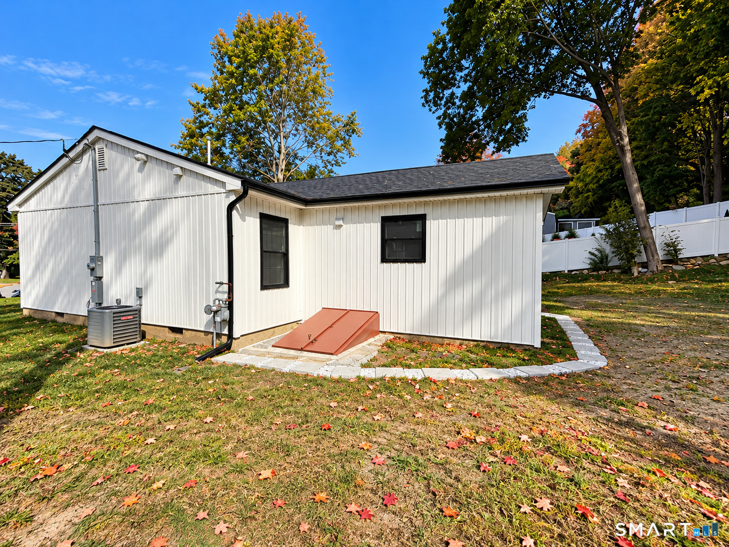 Foto 8 de Casa en venta en 19 Topstone Drive, Bethel, CT — $549,900