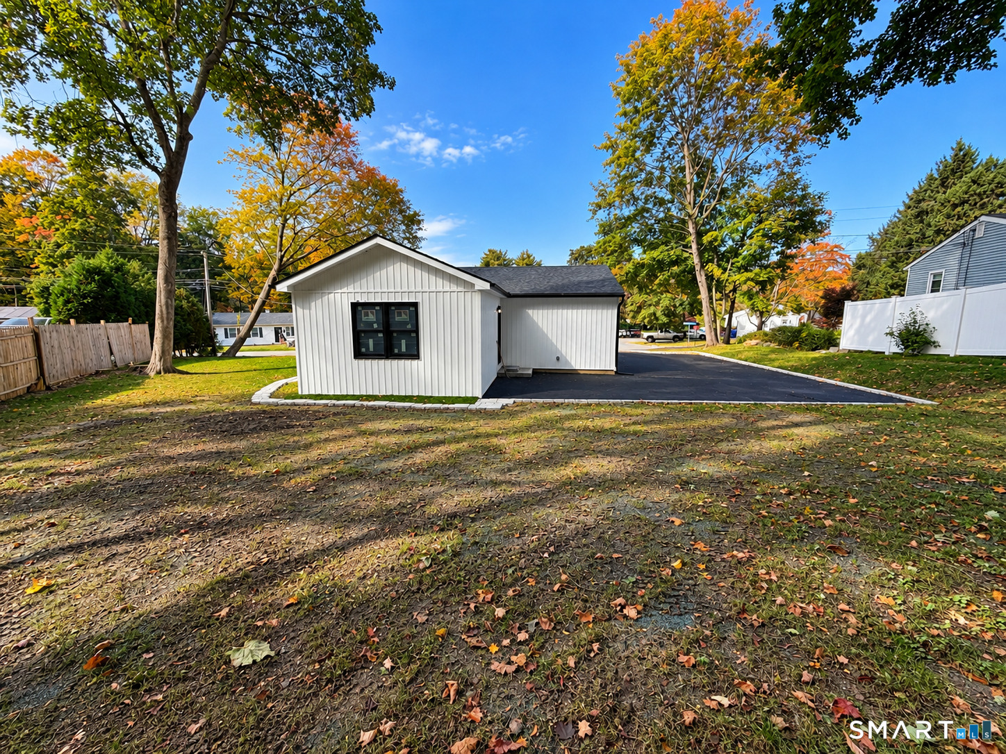 Foto 9 de Casa en venta en 19 Topstone Drive, Bethel, CT — $549,900