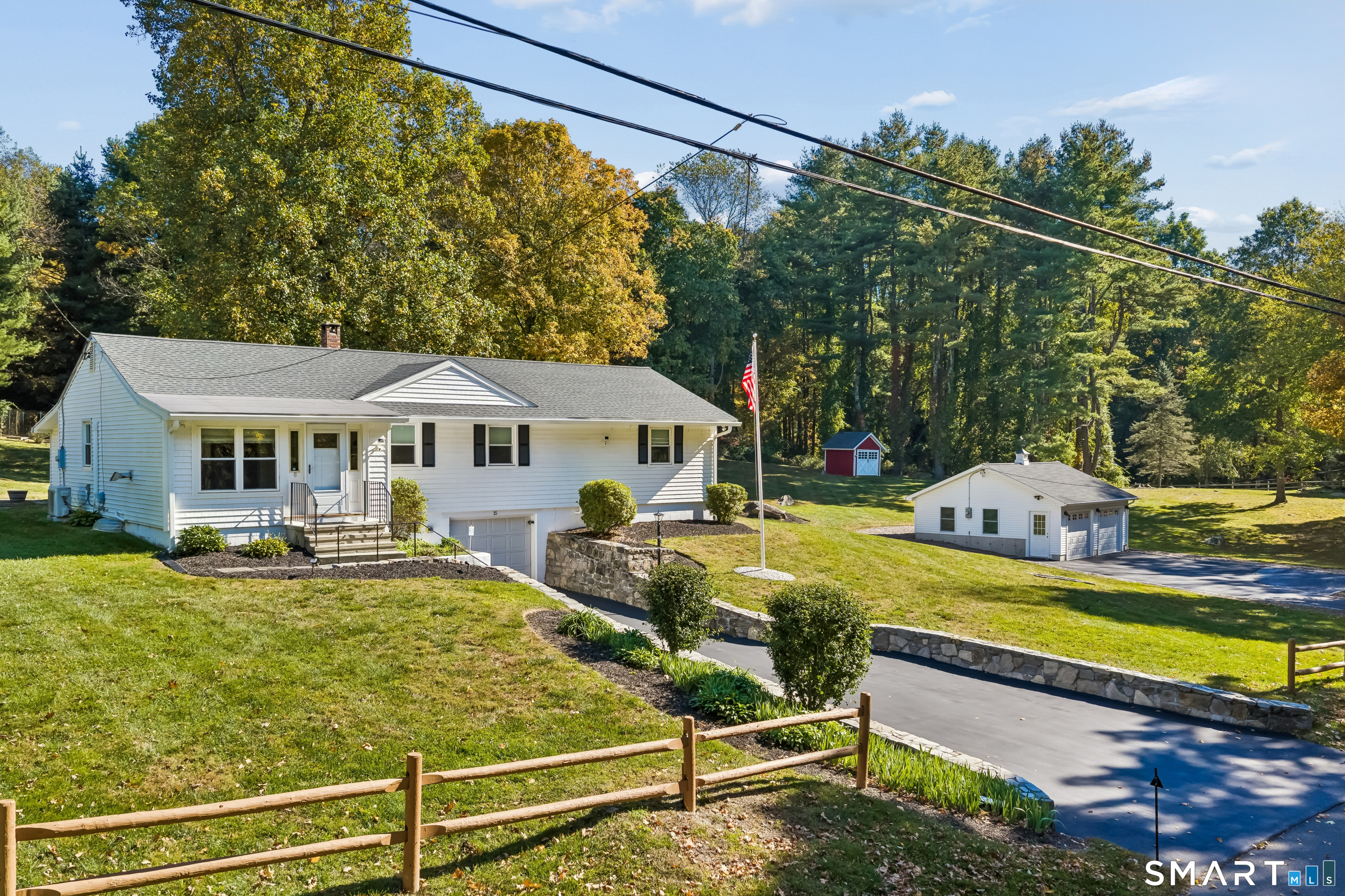 Foto 1 de Casa en venta en 15 Flat Swamp Road, Newtown, CT — $609,000