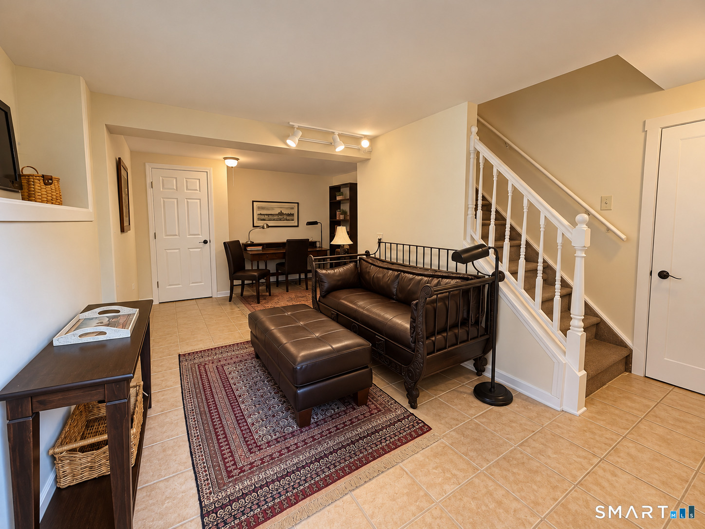 8 Driftway, Unit E1 photo 25