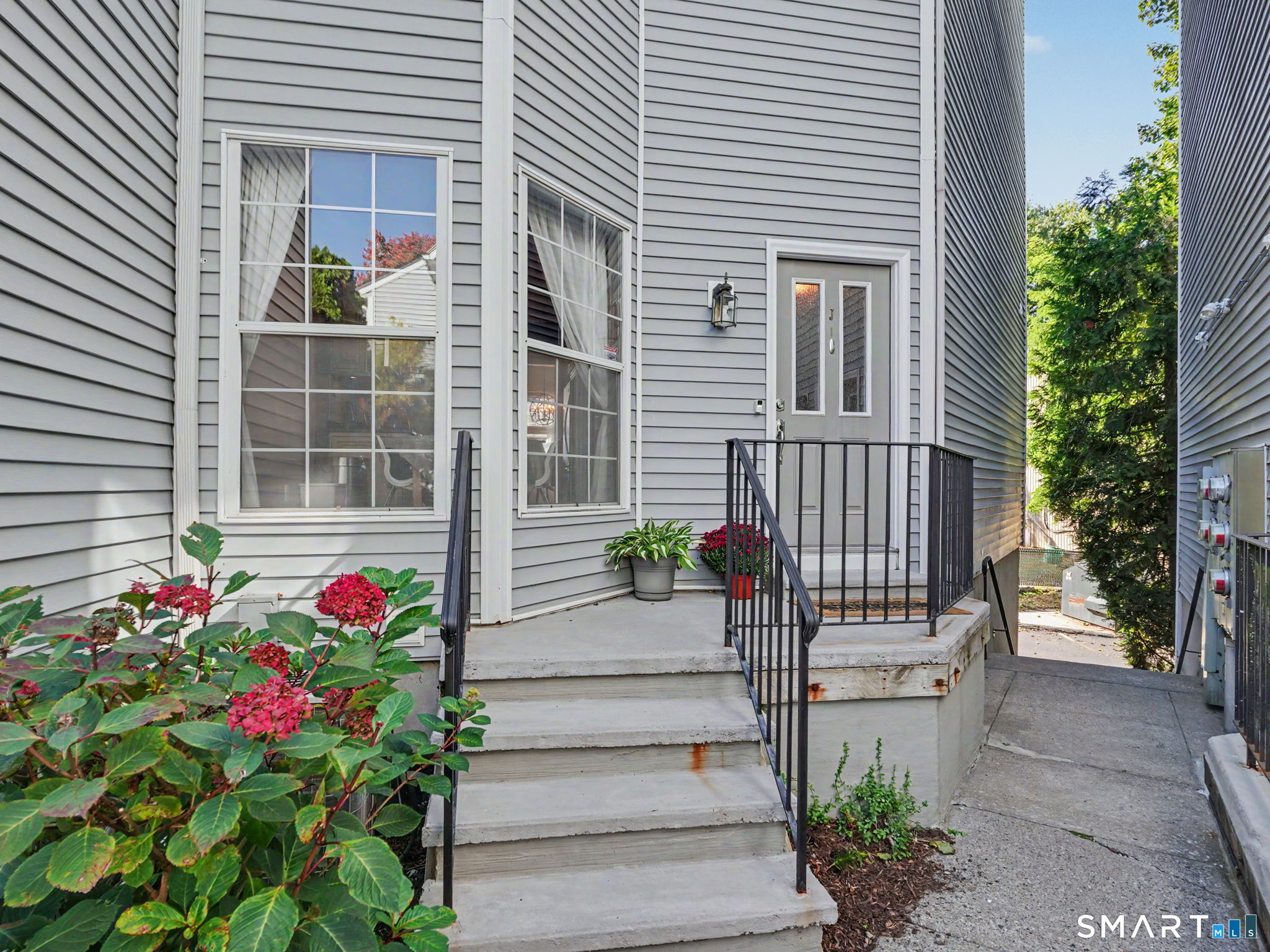 Foto 1 de Condominio en venta en 132 Hope Street #J, Stamford, CT — $720,000