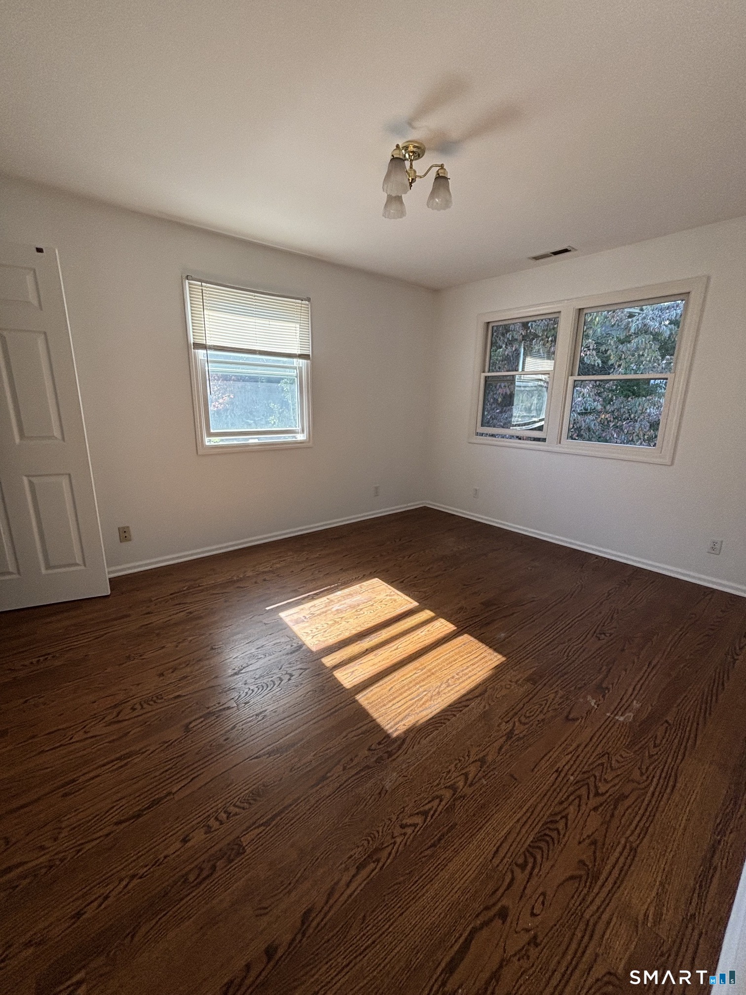 Foto 9 de Casa en renta en 36 Nicholas Avenue, Greenwich, CT — $6,500/mes