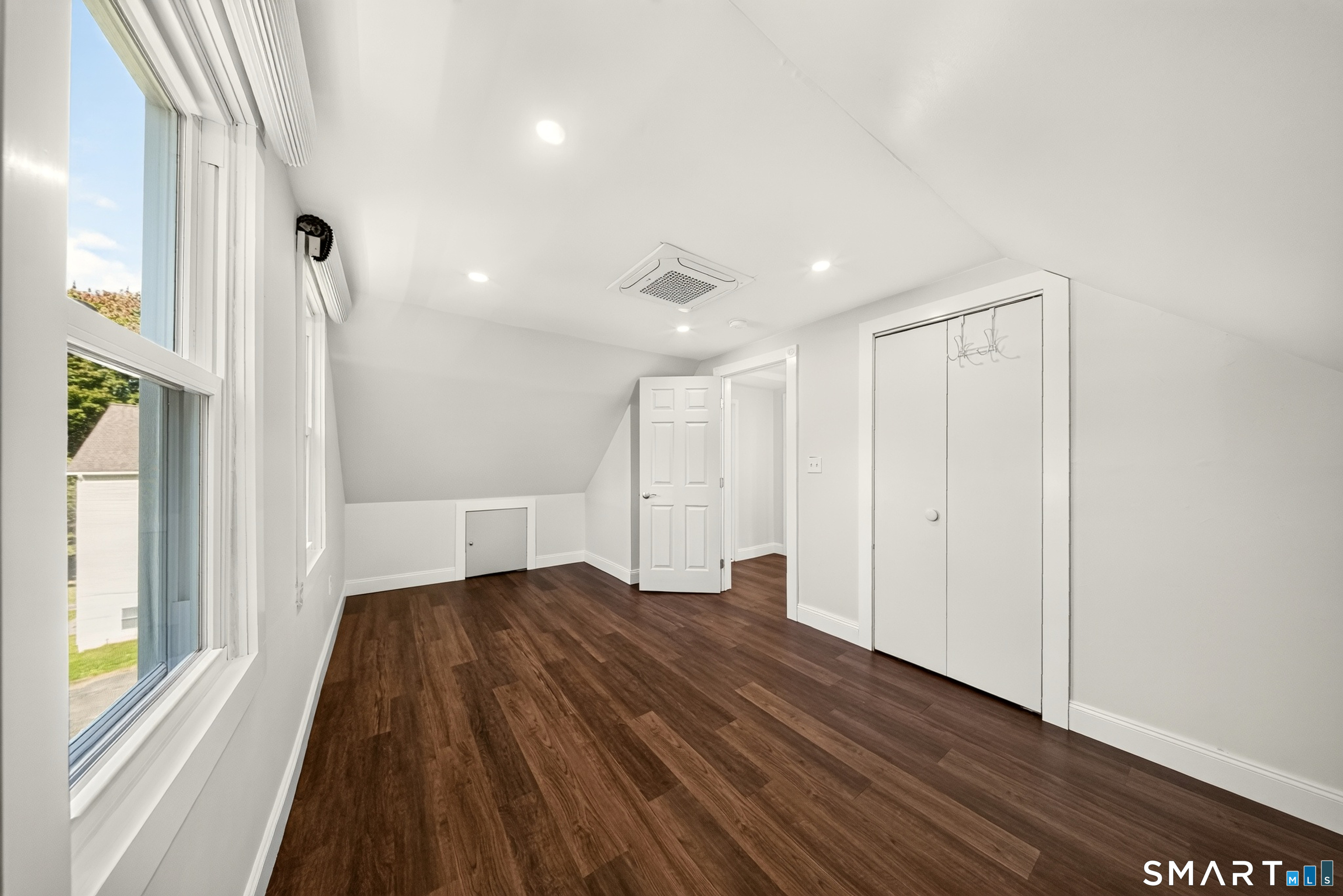 15 Ridgeway Street — photo 20