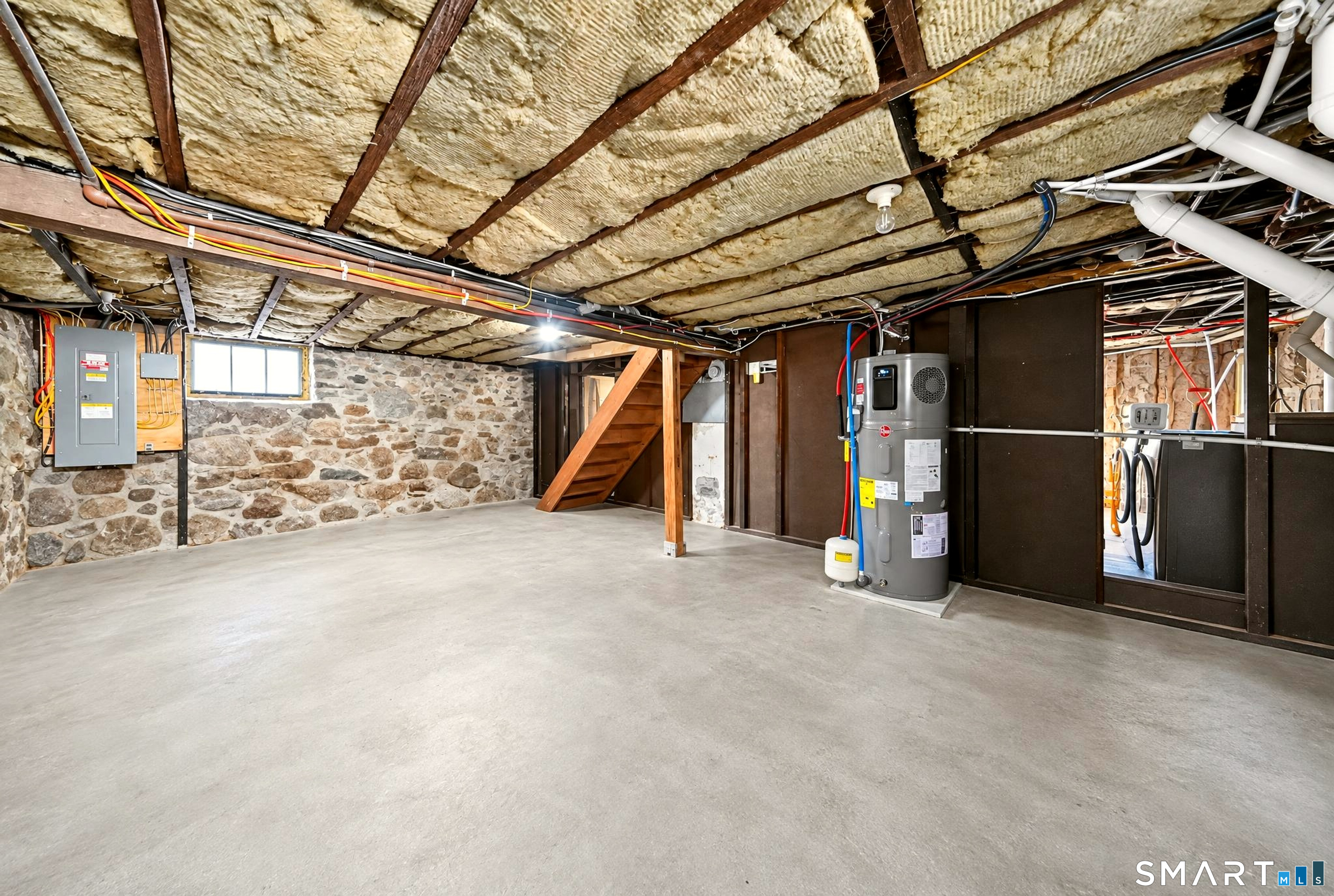 15 Ridgeway Street — photo 40