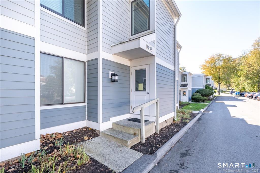 Foto 1 de Condominio en renta en 69 Olcott Way #69, Ridgefield, CT — $2,400/mes