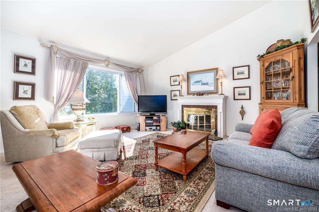 Foto 4 de Condominio en renta en 69 Olcott Way #69, Ridgefield, CT — $2,400/mes