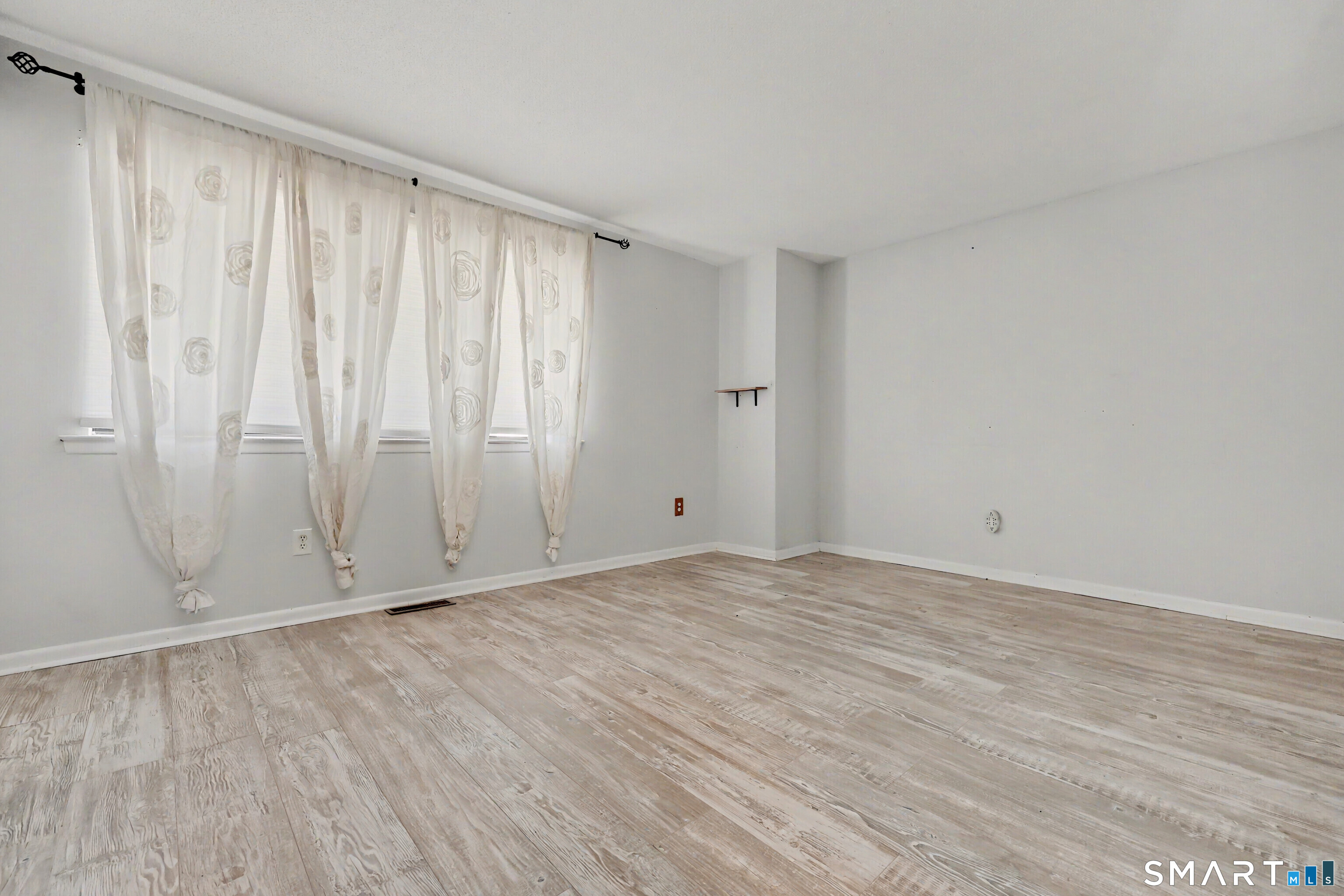 Foto 9 de Condominio en renta en 296 Main Avenue #14, Norwalk, CT — $2,511/mes
