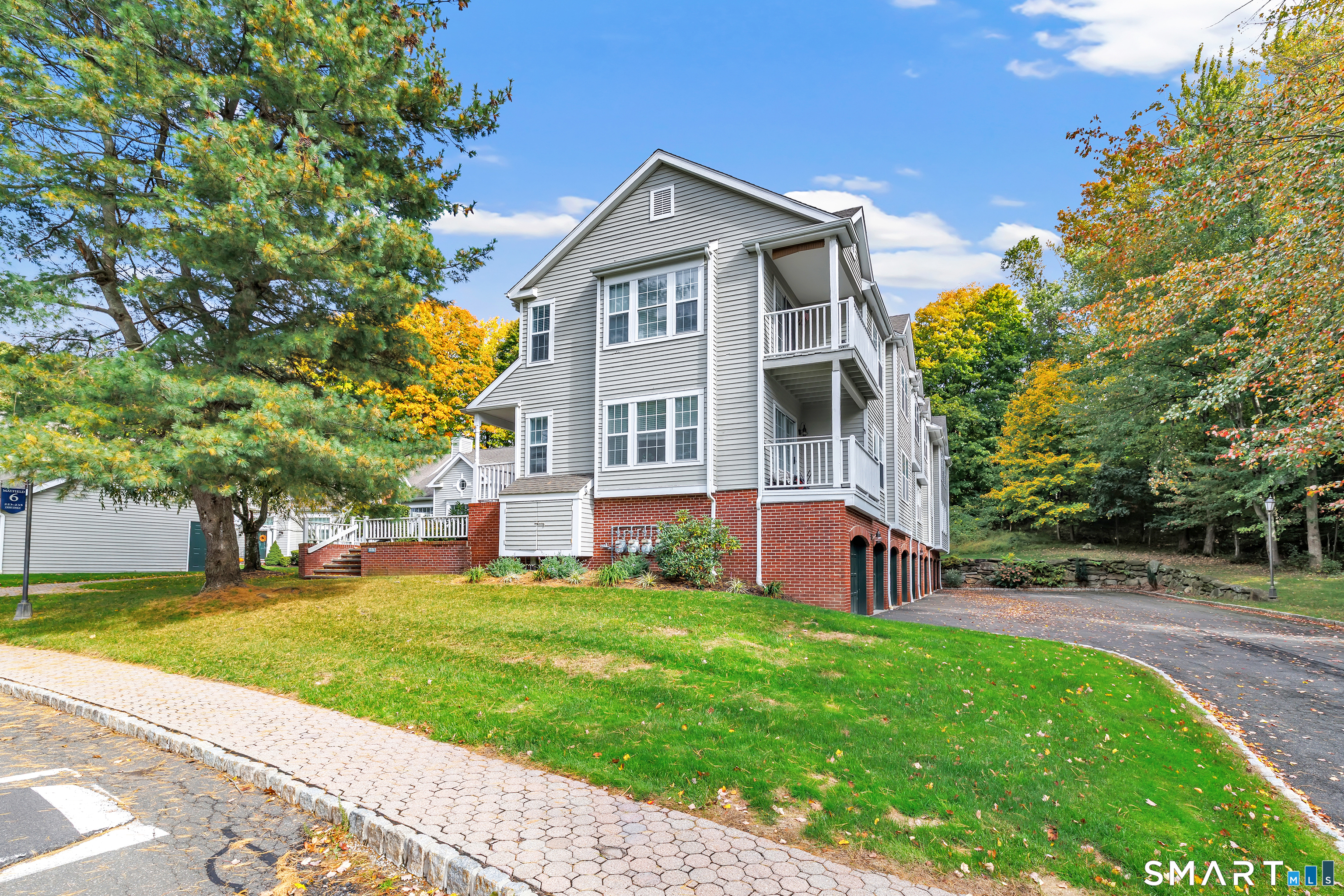227 Mayfield Drive — photo 27