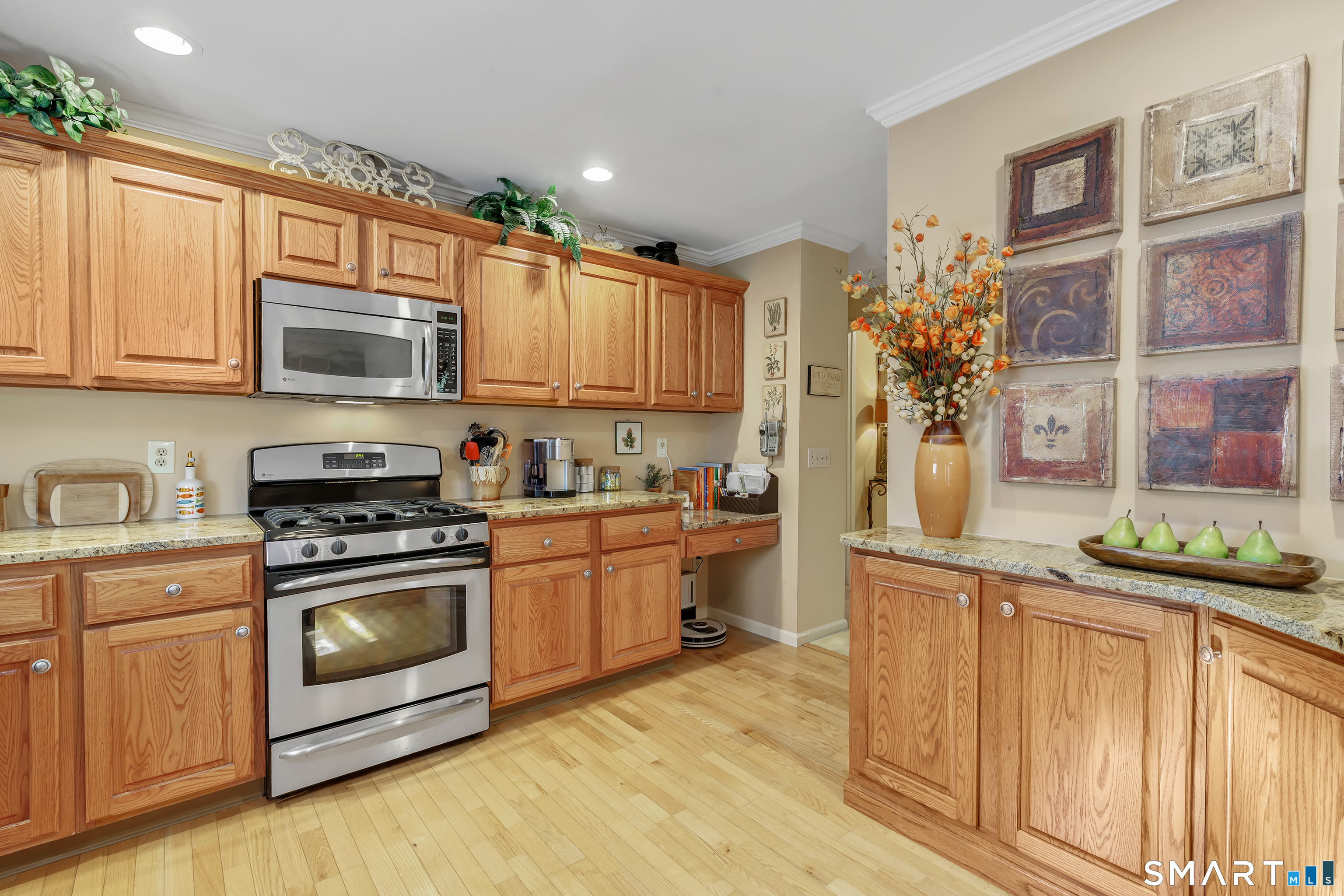 227 Mayfield, Unit 227 photo 18