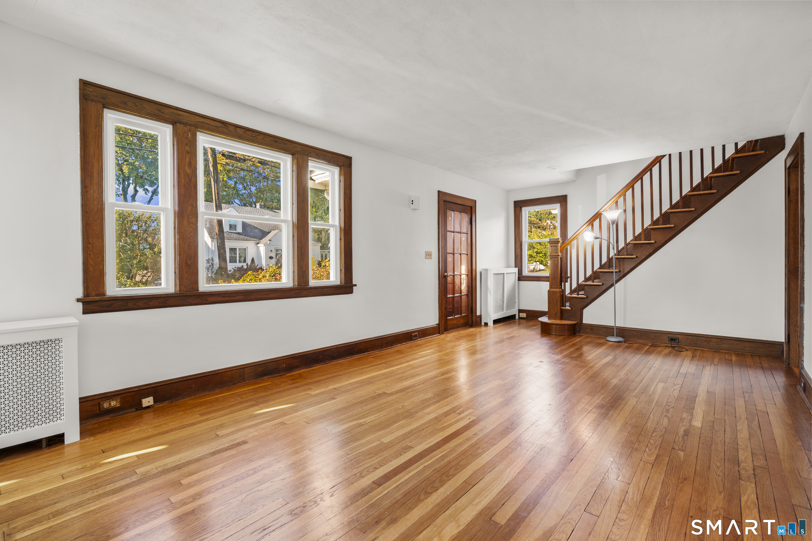 Foto 5 de Casa en venta en 34 Glenwood Avenue, Stratford, CT — $499,999